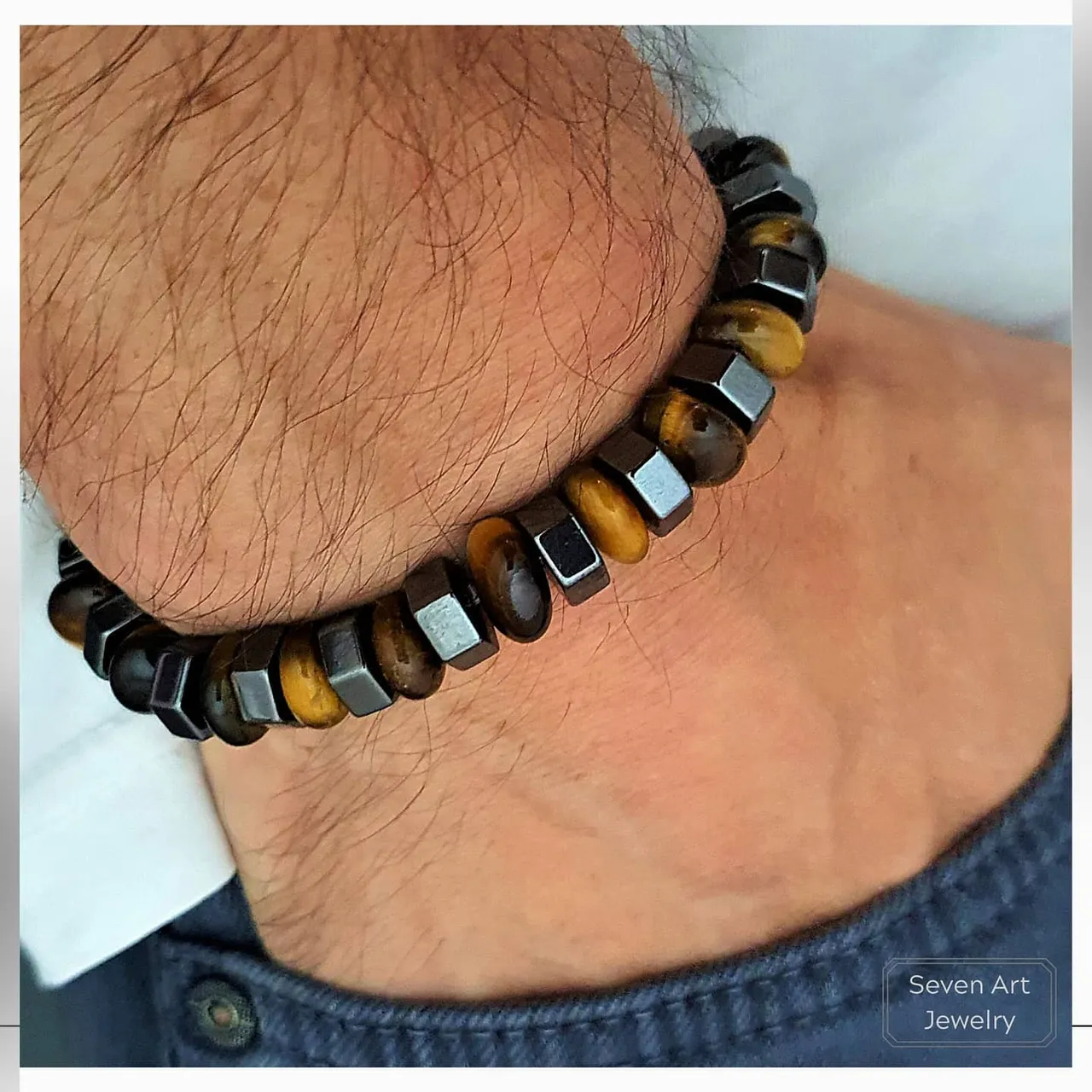 Tiger's Eye & Hematite Bracelet
#tigerseyebracelet #hematitebracelet #etsy #etsyseller #etsynecklace #etsyhandmade #etsyshop #etsyjewelry #etsy.world