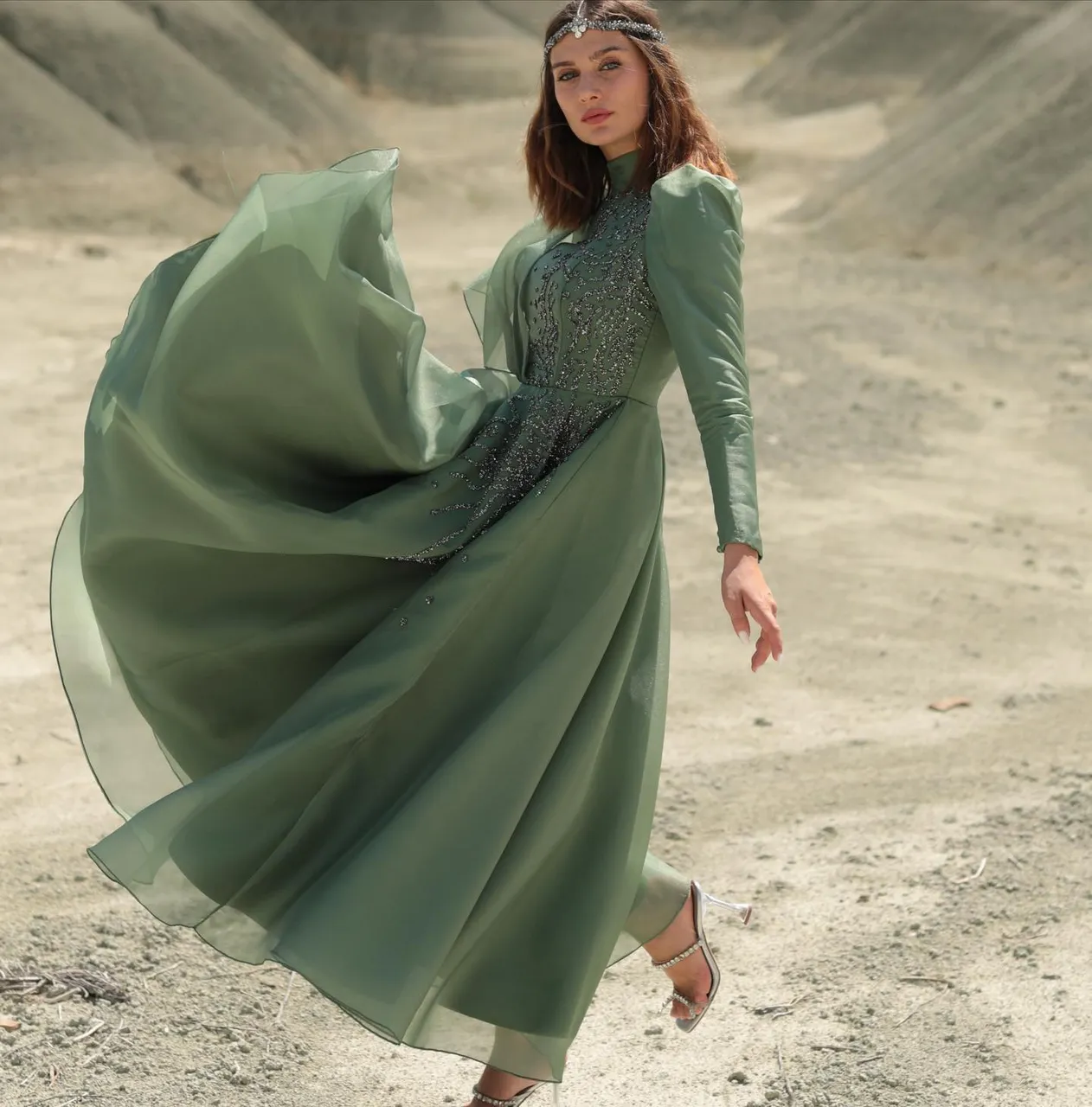 Bella Abiye💕
Harika işlemeler, uçuşkan organze kumaş ve şeker gibi renk seçenekleri..
Detay güzellikleri ve renkler kaydırmalıda
Seçim yapmak için ahunareye davetlisiniz💕

👉Koşulsuz İade veya Değişim
✈️Ücretsiz & Hızlı Kargo
☎️👉Whatsapp:+90 532 272 57 09
#tesettürabiyemodelleri #tesettürabiyeelbise #tesetturabiye #weddingdress #muslimweddingdress #muslimwear #hijabwear #modestwear #modestclothing #eventdress #eveningdresses #eveningdressmalaysia #eveningdresseswholesale #davetelbise #organzeabiye#prenseselbisesi #kesfetteyiz #keşfetteyim#sözelbisesi #nişanelbisesi#tasarımelbise #modestclothing #modestdresses