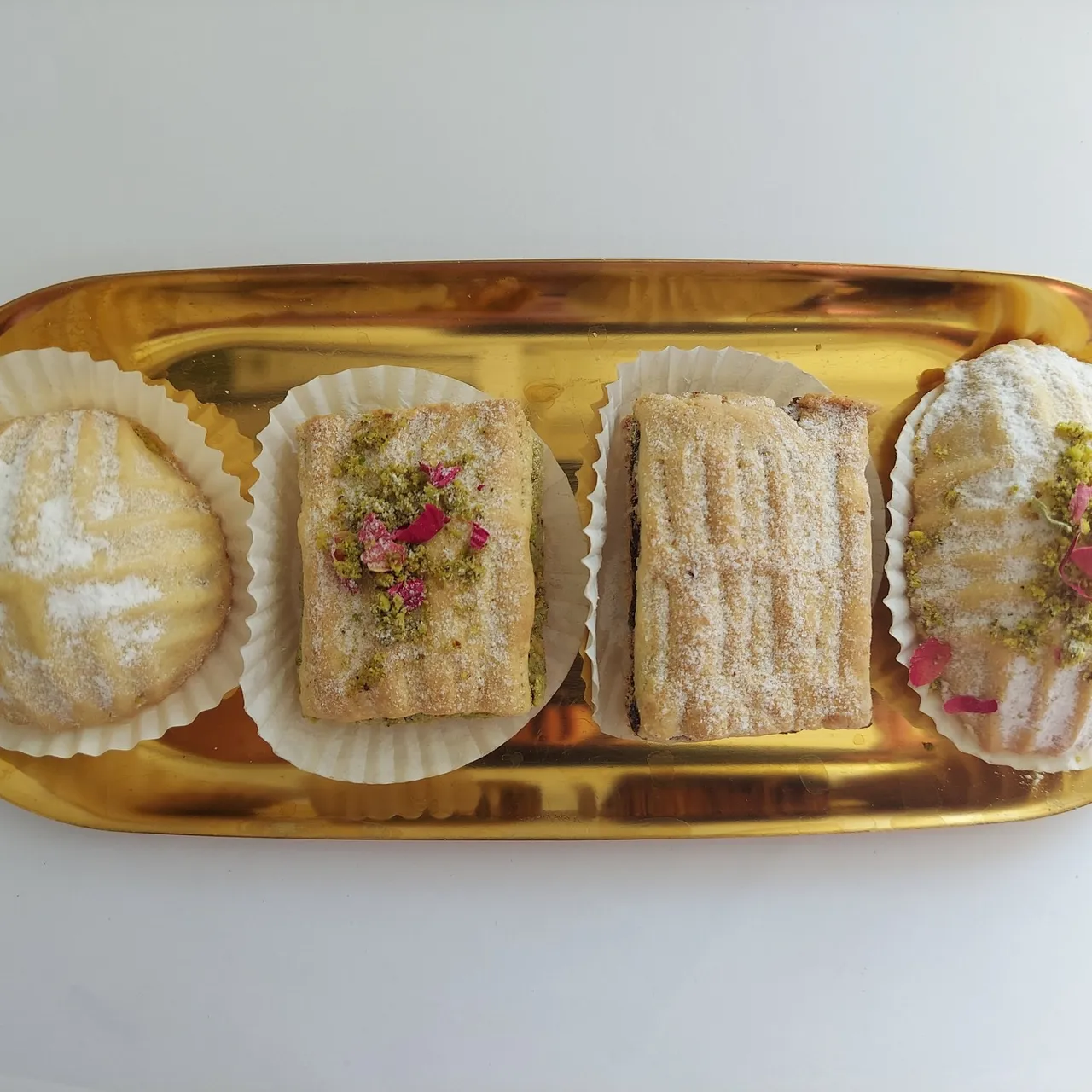 20 Pcs Maamoul Pistachio | Handmade Sweet Stuffed Cookies with Semolina and Pistachio, Gift Cookies, Christmas Cookies, Ramadan Aid Cookies

#etsy #etsyshop #etsyseller #etsysellersofinstagram #homemade #turkishfood #algerianfood #tunisianfood #maroccansnack #maamoul #stuffedcookies #cookies #christmascookies