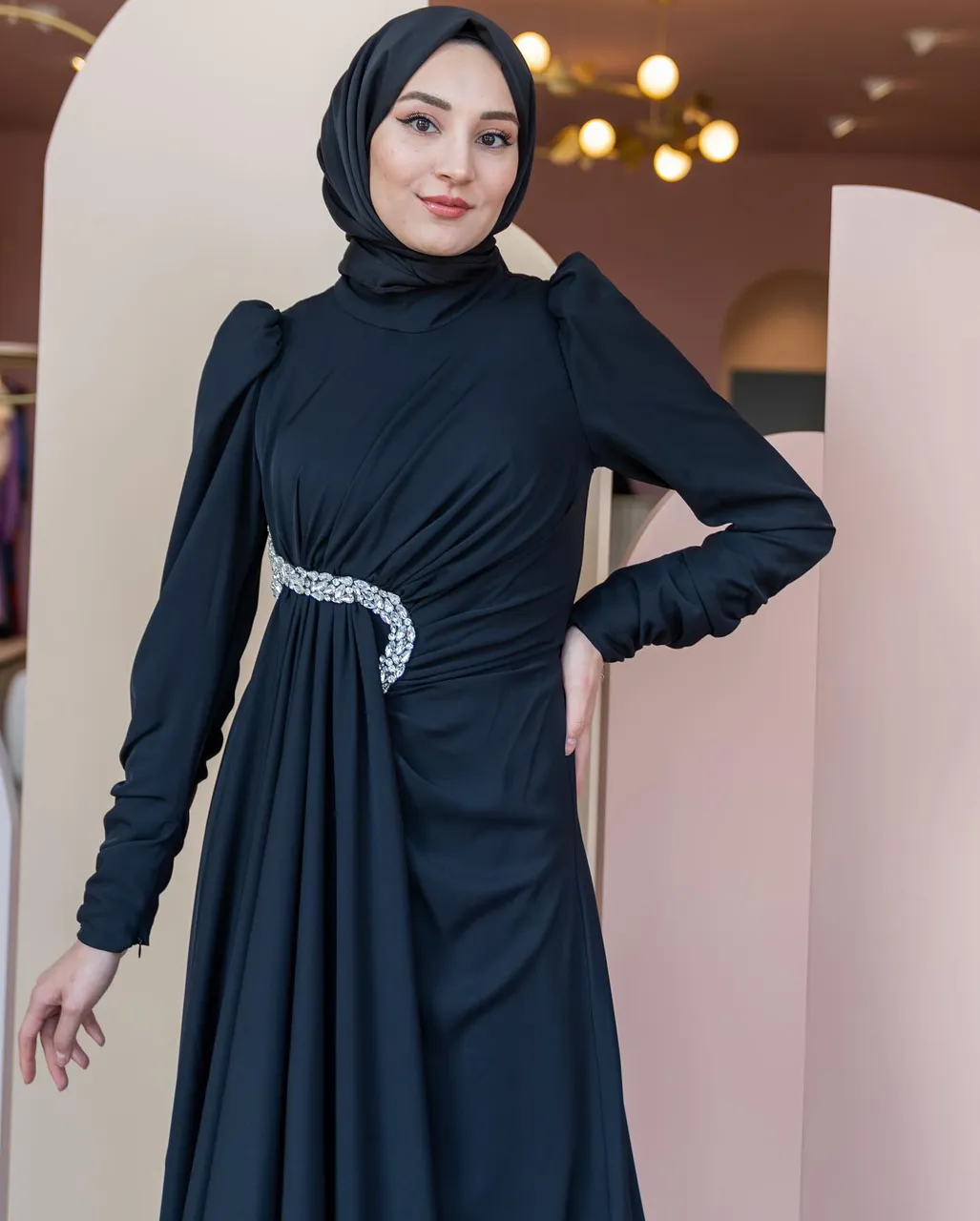 Buğlem Abiye💕
Bel kesintisi olmayan farklı kalıbıyla zarifçe vücut hatlarınıza oturan çok özel bir tasarım,sınırlı sayıda ahunare online ve mağazada💕
👉Koşulsuz İade veya Değişim
✈️Ücretsiz & Hızlı Kargo
☎️👉Whatsapp:+90 532 272 57 09
#tesetturabiye #weddinggown #weddingdresses