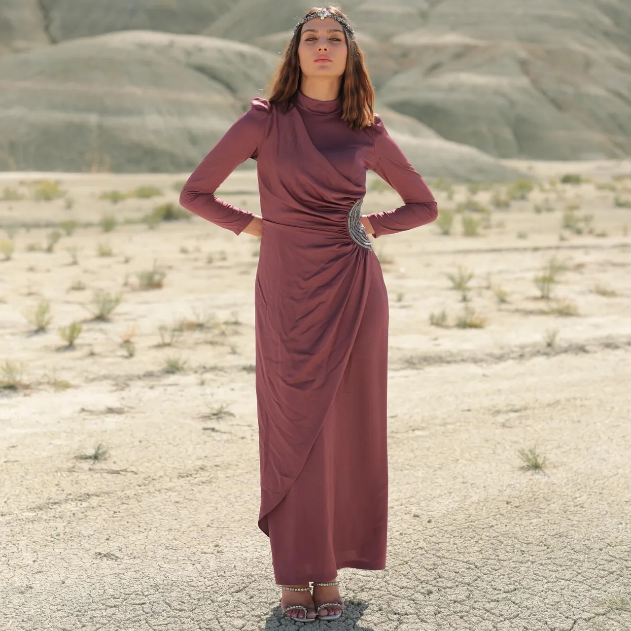 Selin Abiye💕 
Her fizikde bir beden ince gösteren kusursuz drapeleriyle sınırlı sayıda ahunarede
Harika detay kareleri ve renkler kaydırmalıda..
İlk alışverişinize özel 150₺ indirim ❤️
38-48 Beden Aralığı 💃
2 renk seçeneği (Sağa Kaydırın) 🌈
Türkiye ve Tüm Dünyaya Hızlı Kargo 🛩
Kredi Kartına Taksit İmkanı

Selin Hijab Evening Dress😍
38-44 EU Sizes Available
3 Color Option 🌈
Wordwide Express Delivery 🚚 
#tesettürabiyemodelleri #hijabfashion #hijablove #tesetturbutik #tesetturnisanlik #hijab #hijabootd#nikahelbisesi #davetelbisesi #eventdress #eveningdresses #muslimweddingdress #muslimwear #kalemelbise #tesettürelbiseler