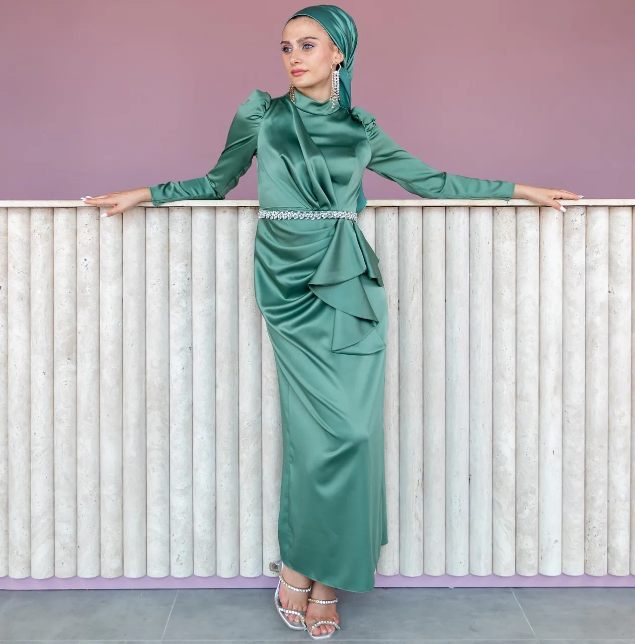 Buket Abiye💕
İlk alışverişinize özel 150₺ indirim ❤️
36-44 Beden Aralığı 💃
3 harika renk seçeneği  ve güzellik detayları kaydırmalıda🌈
Türkiye ve Tüm Dünyaya Hızlı Kargo 🛩
Kredi Kartına Taksit İmkanı 
Buket Hijab Evening Dress😍
38-44 EU Sizes Available
3 Color Option 🌈
Wordwide Express Delivery 🚚 
#tesettürabiyemodelleri #weddingdresses #muslimweddingdress#hijabfashion #hijablove #tesetturbutik #tesetturnisanlik #hijab #hijabootd#eventdress#muslimdress #davetelbise #kalemelbise #modestclothing#eventdress #eveningdress #muslimwear