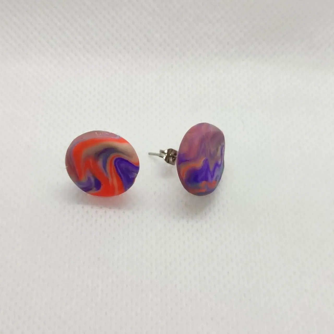 ¡Nuevos pendientes para tus fiestas de verano!🎉☀️
…........................
New earrings for your summer parties!🎉☀️

#handmadejewelry #handmade #handmadeearrings #summer #summerparties #fiesta #verano#personalizables #pendientesartesanales #pendientes #arcillapolimerica #artesania #artesanal #polimerclay