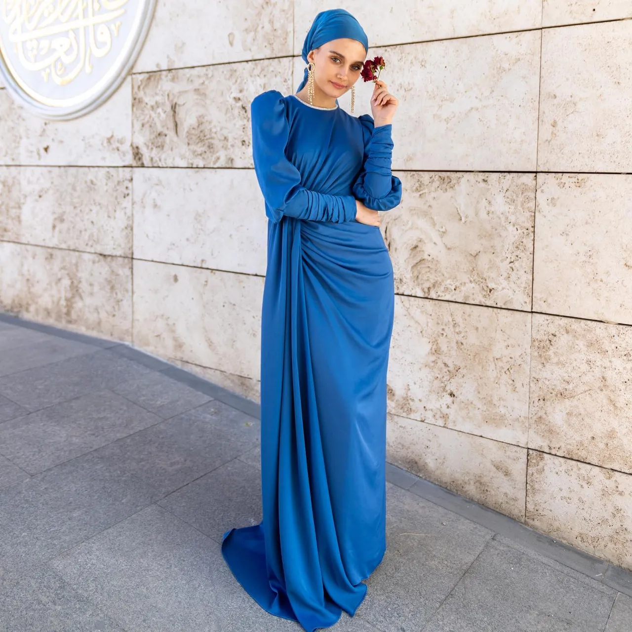 Lavin Abiye😍
Fiyat: 1200 TL (≈66 €) 💳
Hatlarınıza zarif bir silüet kazandıran ipek saten harika tasarım ahunarede
İlk alışverişinize özel 150₺ indirim ❤️
36-44 Beden Aralığı 💃
4 renk seçeneği (Sağa Kaydırın) 🌈
Türkiye ve Tüm Dünyaya Hızlı Kargo 🛩
Kredi Kartına Taksit İmkanı

Lavin Hijab Evening Dress😍
Price: 65€ 
38-44 EU Sizes Available
4 Color Option 🌈
Wordwide Express Delivery 🚚 
#tesettürabiyemodelleri #hijabfashion #hijablove #tesetturbutik #tesetturnisanlik #hijab #weddingdress #muslimweddingdress #hijabwear #tasarımabiye #eveningdress #eventdress
