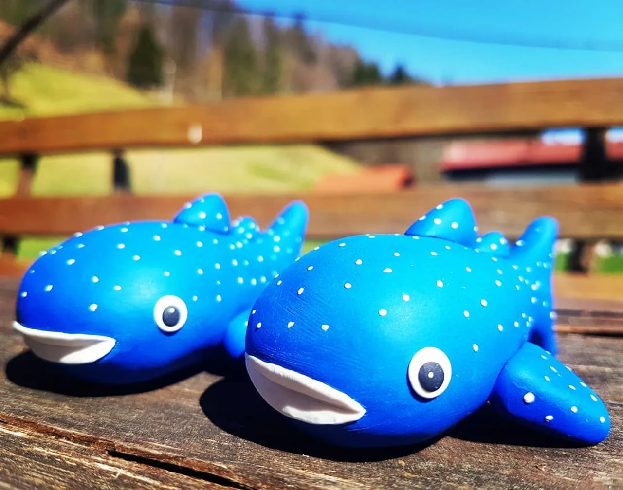 Whale shark figurines 😊
Chech out for more figures in my shop in my bio 👉👉
#whalesharks #weddingfigure #seatheme #undertheseaparty #undertheseatheme #fish #etsyseller #handmadegifts #planningthewedding #cakefigure #polymerclay #claysculpture #sculpture #birthday #twinscake #twinsbirthday #boybirthdayparty #boybirthdaycake #smiling #lovecreating #sealife