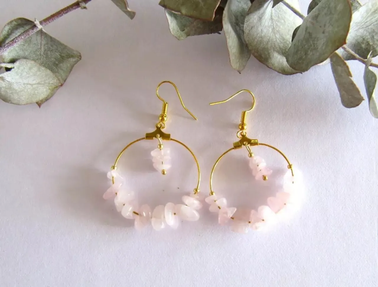 #Earrings #naturstone #rosequartz #romantic #jewelrydesign #etsyshopmiobolife #ohrringe#bohoearrings