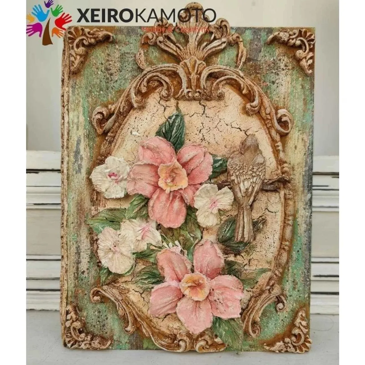 Για να θυμηθούμε κουτιά βιβλία που άφησαν την δική τους ιστορία στο Xeirokamoto. Παλιά και νέα αλλά όλα τους αγαπημένα με πολλούς θαυμαστές! #woodenbook #crafts #mixedmedia