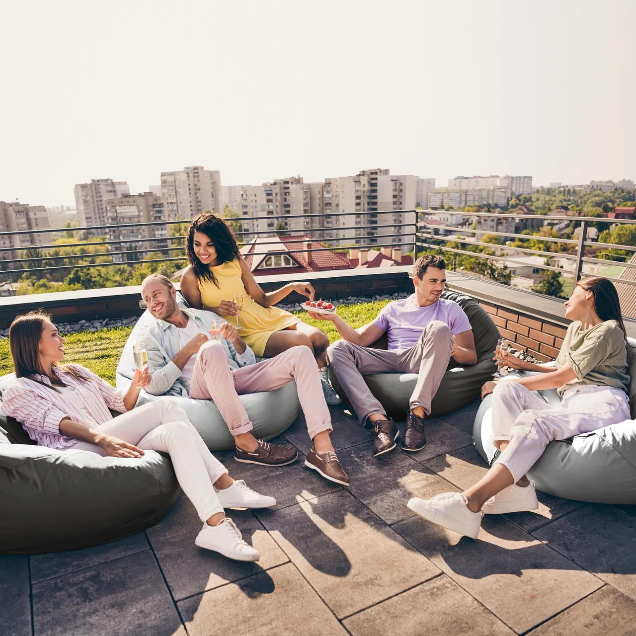 Lanzamos nuestros nuevos puff redondos de exterior e interior! Y como siempre en cada lanzamiento, haremos una campaña de descuentos del 50%, 75% e incluso hasta 90% para nuestros seguidores! 😎 #aiireco #puff #puf #puffsalon #puffgigante #beanbag #sitzsack