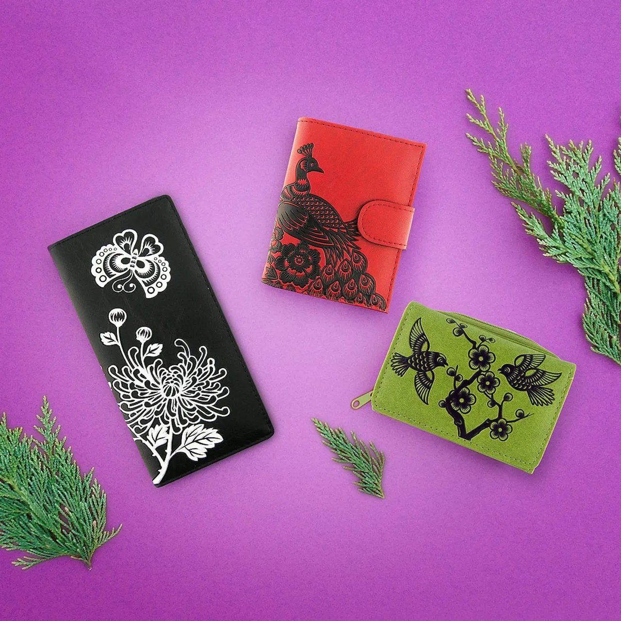 Perfect for #summer, these unique & charming #vegan #wallet and coin purse from Akina collection by @lavishy features #lovely #flower, #bird, #lucky #goldfish and #Paris #Eiffel Tower. #Onlineshopping at https://lavishy.ca/pages/akina-collection #FREE #GIFT with every order!
