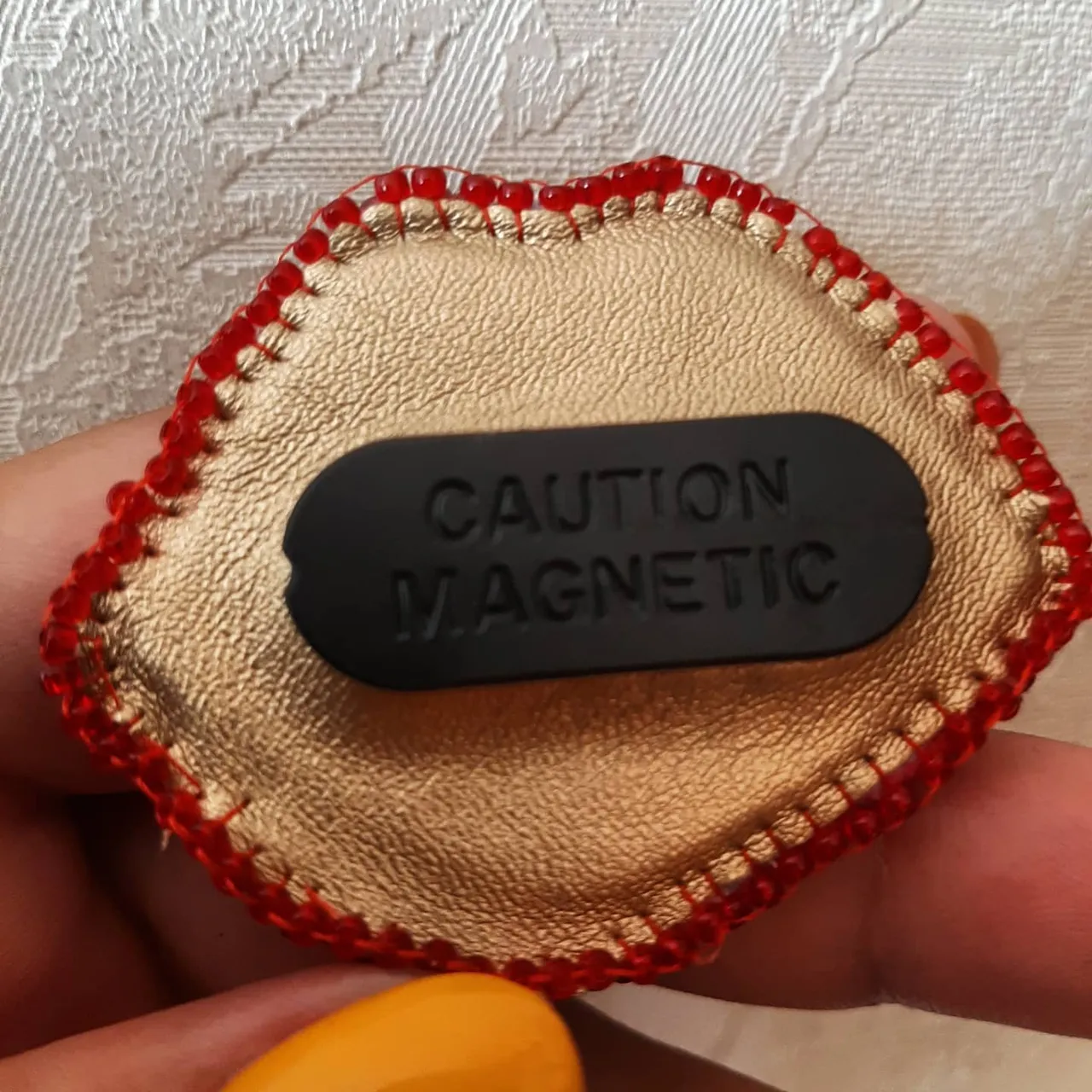 Новенькая, еще горяченькая брошь готова. Разнообразные оттенки красного смотрятся шикарно на любом фоне. Хороший подарок себе и близким. Доступна к приобретению, доставка бесплатная.
#купитьброшьизбисера #купитьброшьукраина #купитьброшь #купитьброшьвподарок #купитьброшьспайеток #куппитьброшьсвоимируками #купитьвышитуюброшь #купитьброшьхендмейд #buyhandmadebrooch #buybeadedbrooch #buybrooch 
#брошьвышивка #брошьбисер
🇺🇦🇺🇦🇺🇦Для заказа по Украине 
https://shafa.ua/member/olgashulgina20
И https://shulginaolga2.crafta.ua/
🌏🌏🌏🌎🌎🌎🌍🌍🌍🌍🌍🌍Доставка в другие страны 
https://www.etsy.com/shop/DigiUniquePrintBox?ref=seller-platform-mcnav