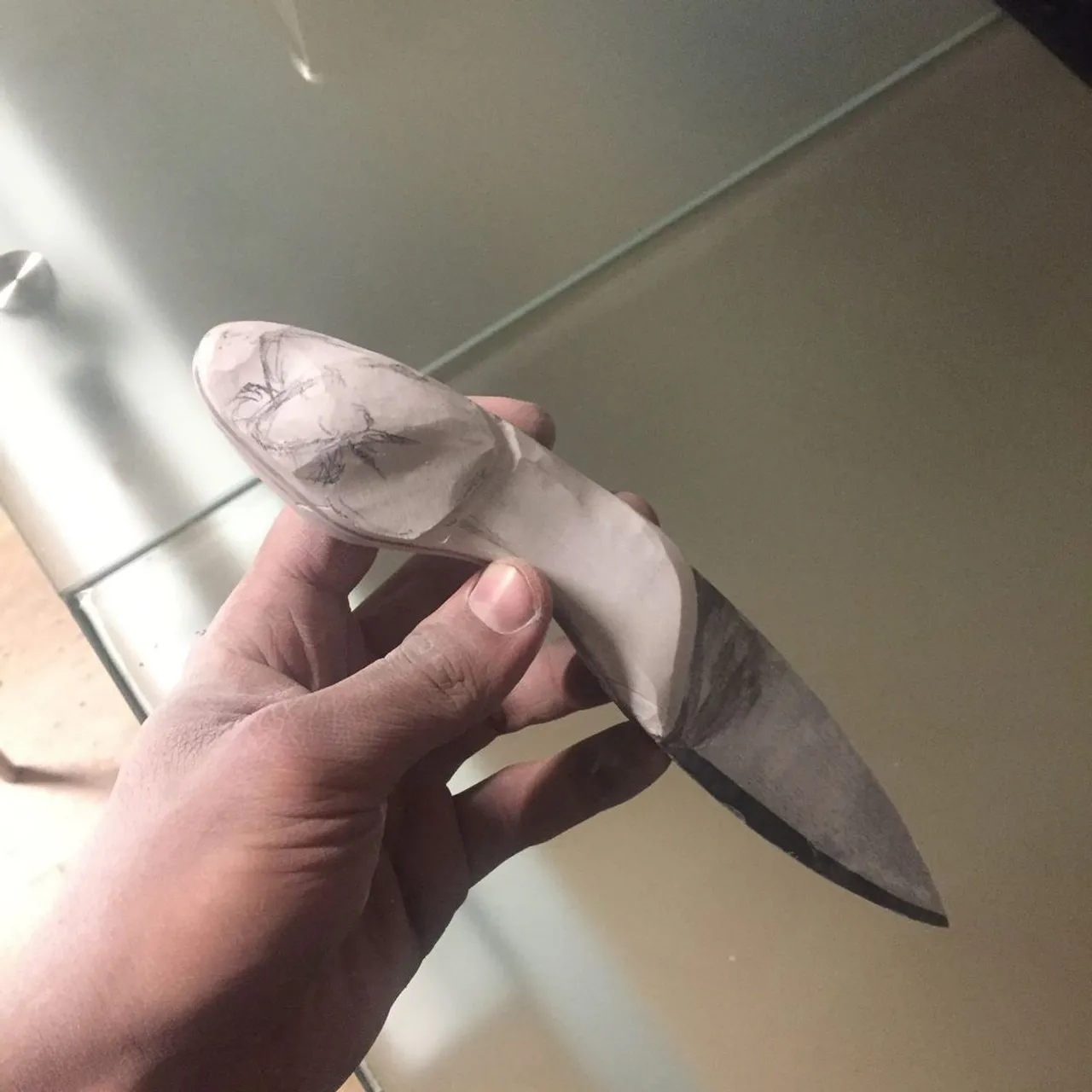 Et le Cout'ours est né !

Lame en damas motif plume, manche en marbre blanc 

Prix : sur devis (celui là est un cadeau mais pour un de ce genre c'est à partir de 650€)

#knife #couteau #brutdeforge #forge #art #artisanatfrancais #artisanatdart #artisanat #sculpture #sculptureart #ours #sculptureenmarbre #marbreblanc #whitebear