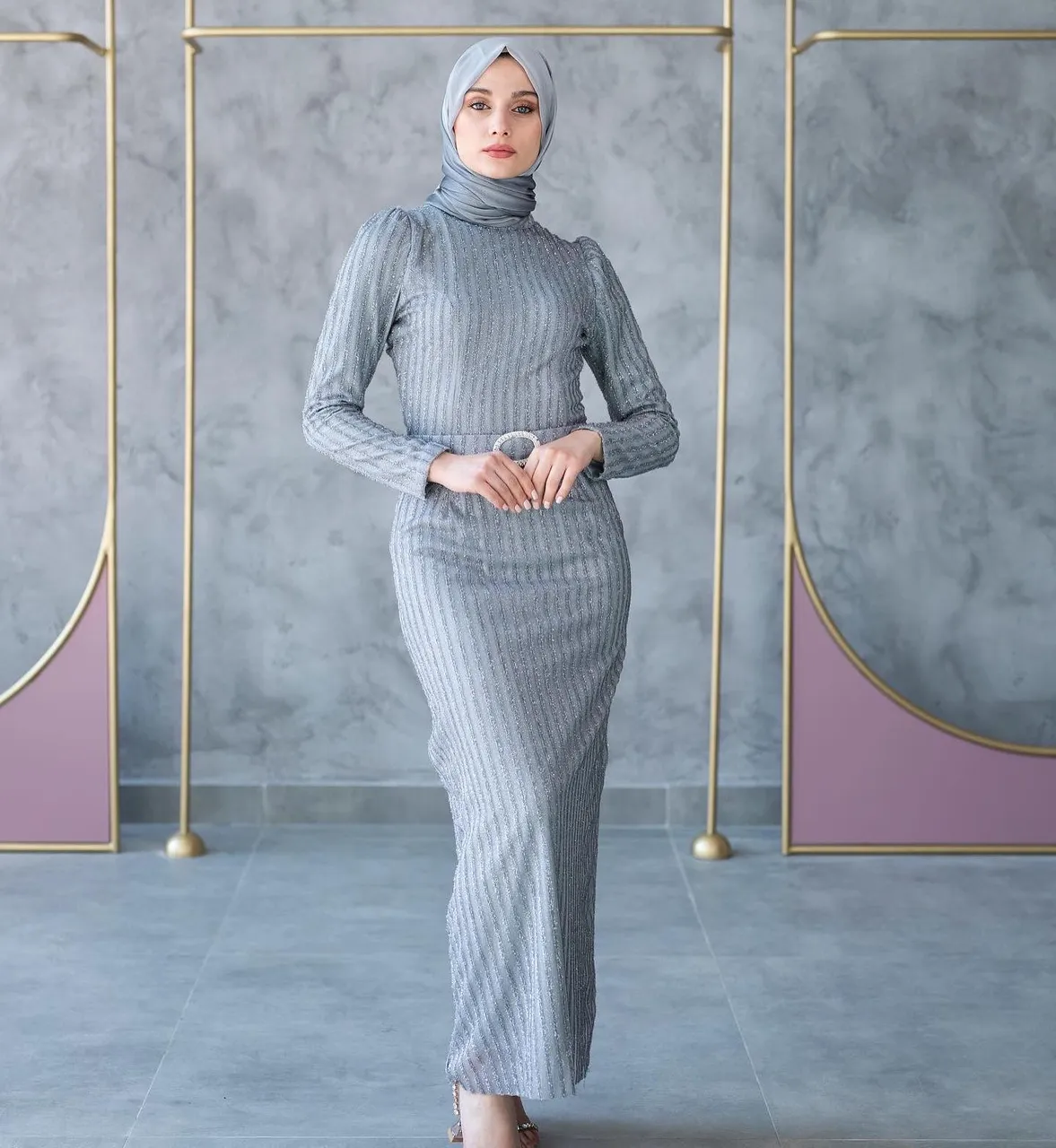 Zambak Abiye💕
Işıltı şeritli,tüm fizikleri zarifçe saran harika kalem elbisemizde yeni gözalıcı tondaki yeşili nasıl buldunuz?
Detay güzellikleri ve çok daha fazlası kaydırmalıda💕
👉Koşulsuz İade veya Değişim
✈️Ücretsiz & Hızlı Kargo
☎️👉Whatsapp:+90 532 272 57 09
#tesettürabiyemodelleri #tesetturabiye #tasarımabiye #weddingdress #muslimweddingdress #kalemelbise #darelbise #sözelbisesi#tasarımelbise#modestclothing #modestdresses#eventdressing #davetelbisesi #nişanelbisesi#düğünelbisesi #muslimwear #hijabwear #kesfet#kesfetteyiz