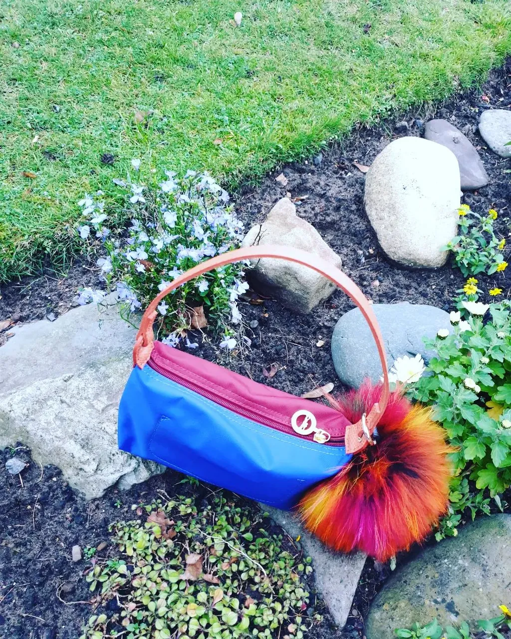 New to my @longchamp family-Replay shoulder bag. Not to be repeated as this collection is sold out and done. 
Although my heart was set on the pink @vinted has brought this combination into my life. Thank you, for broadening my horizons
What side is your favourite?

Bag insert done ✔ 
Pompom on
Time to Play
#longchamplepliage #longchamp #longchamplepliageneo #longchamplepliagebackpack #longchampbag #longchampparis #longchampreplay #replay #luxurybagheaven #smallbusiness