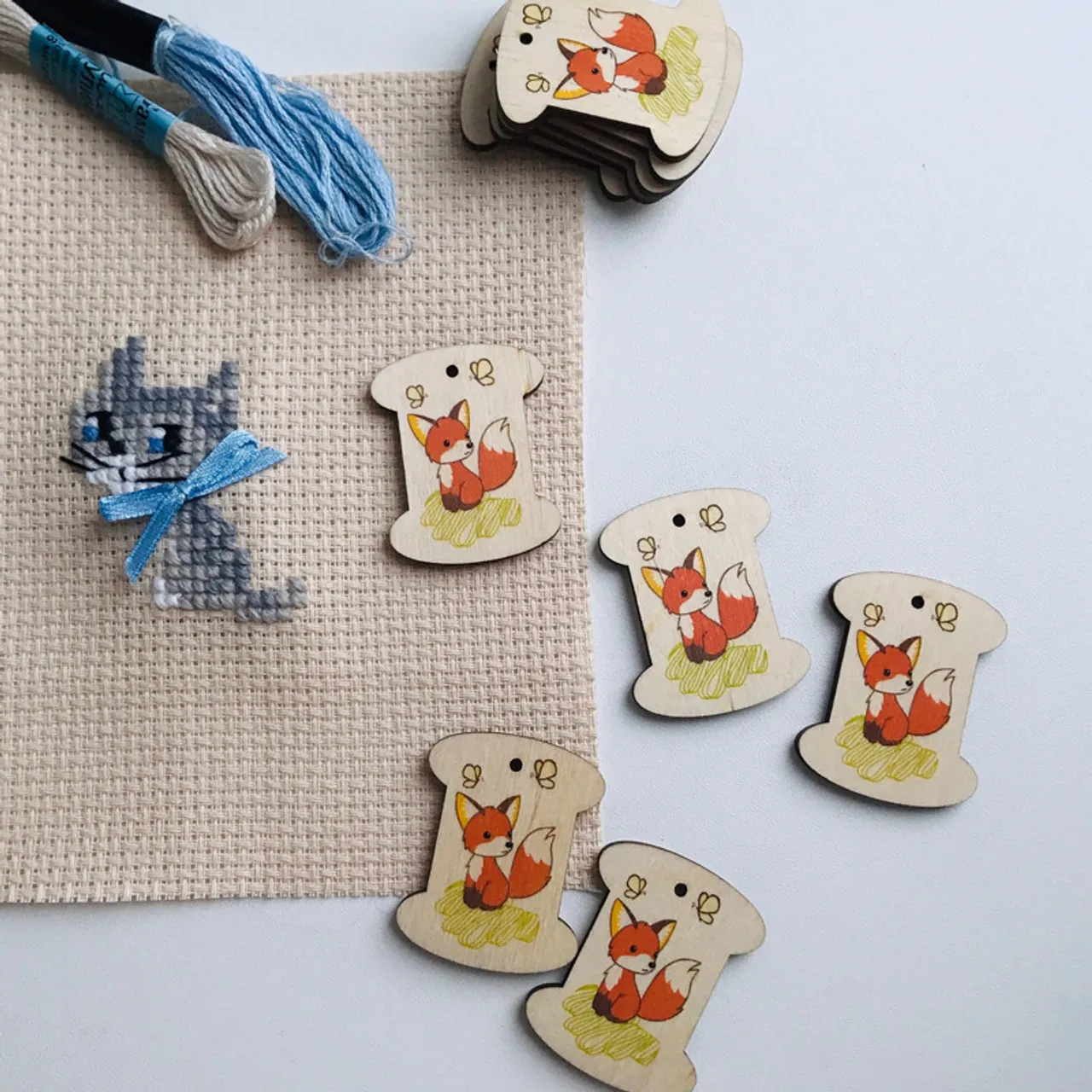 Wooden thread spool little fox-set 10 bobbins