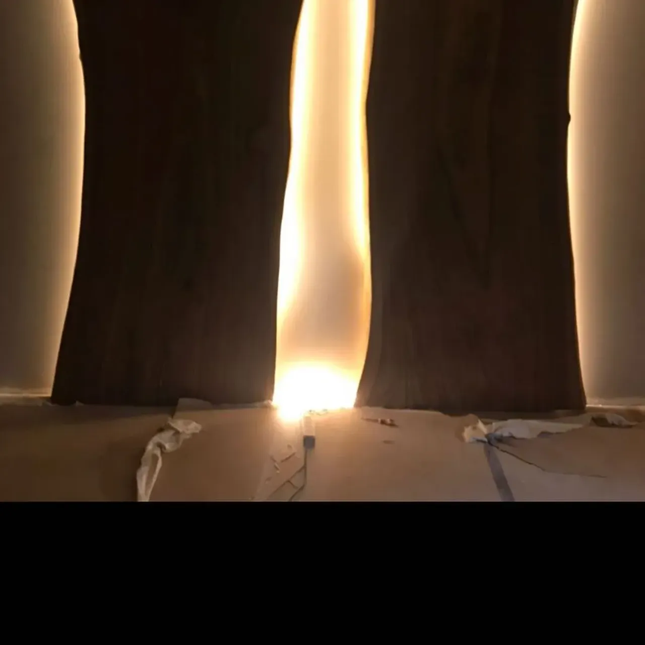 Сегодня была установка стеновых панелей с подсветкой. Листай до конца. 

@rimsha_wood
#r_w #rimsha_wood
#мебельназаказ #мебельиздерева #слэб #подарок #спил #стол #разделочныедоски #подаркииздерева #лофт #массив #столярнаямастерская