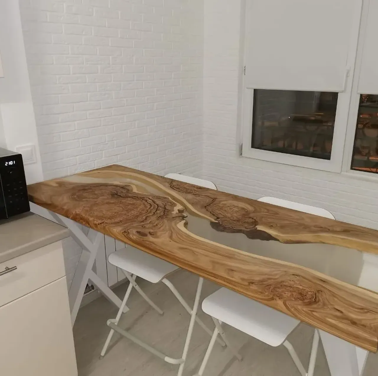 Что я могу сказать, люди четко знали чего хотят, и они были правы!

@rimsha_wood
#r_w #rimsha_wood
#мебельназаказ #мебельиздерева #слэб #подарок #спил #стол #разделочныедоски #подаркииздерева #лофт #массив #столярнаямастерская