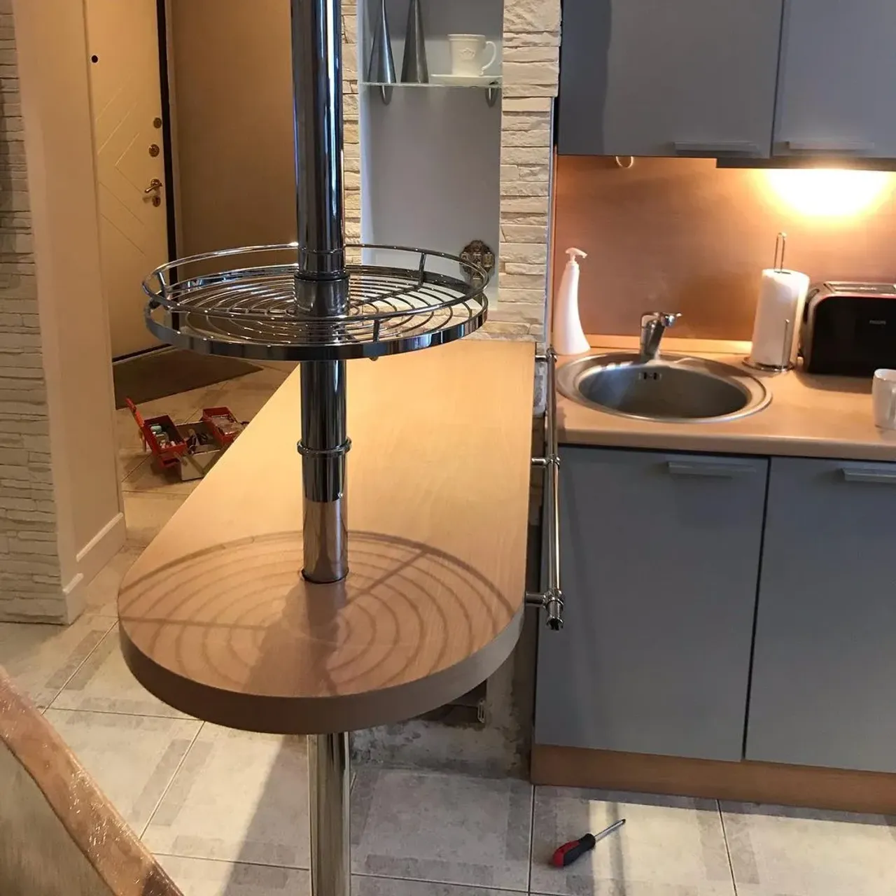 Было-стало.  Вот 1 деталь и все иначе. @rimsha_wood
#r_w #rimsha_wood#столыизэпоксиднойсмолы#подарок##мебельназаказ #мебельиздерева#карагач