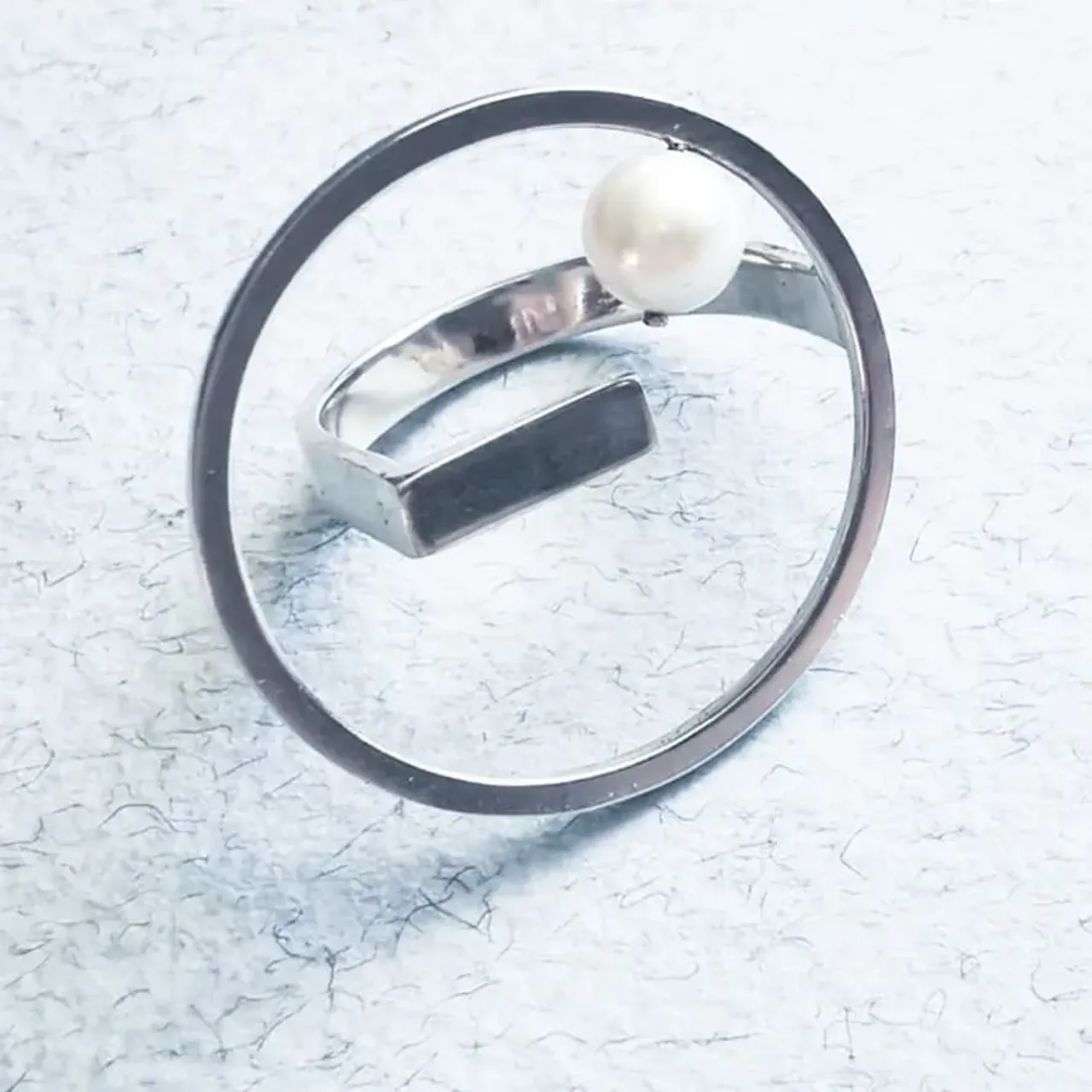 Колечки бывают разные! Круглые, гладкие и с жемчугом) 🦪
-
#golivering#кольцожемчуг #кольцокруг#кольцоизсеребра #серебро925