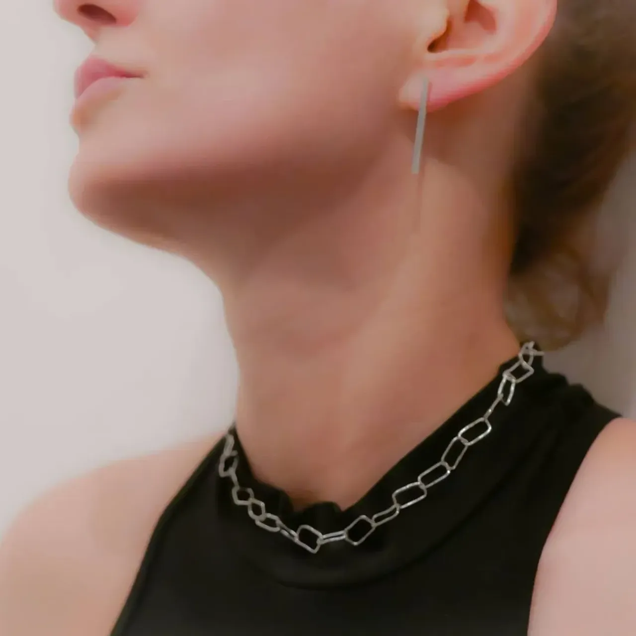 Колье-цепь один из трендов 2020 года 🍁
#golivenecklace#goliveset#цепь#цепочка#чокер#серебро925пробы#тренд#актуально#аксессуар