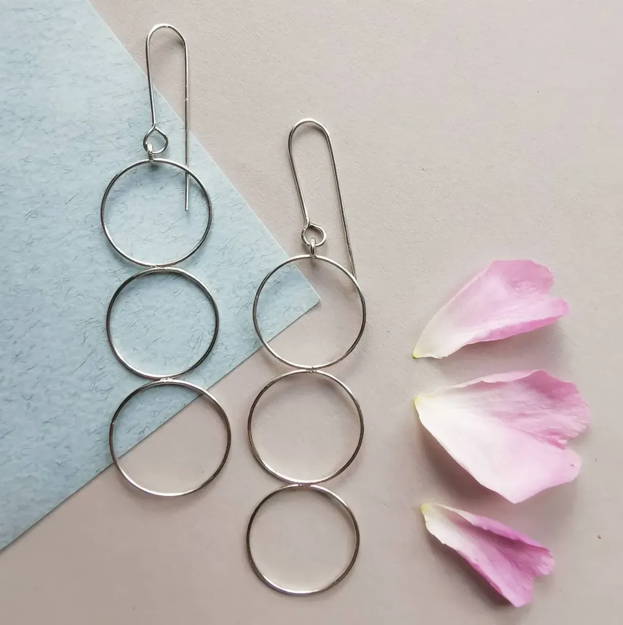 Воздушные длинные серьги.
-
#серьги#2020#украшенияназаказ#golivearrings#серьгиназаказ#серебро#silver