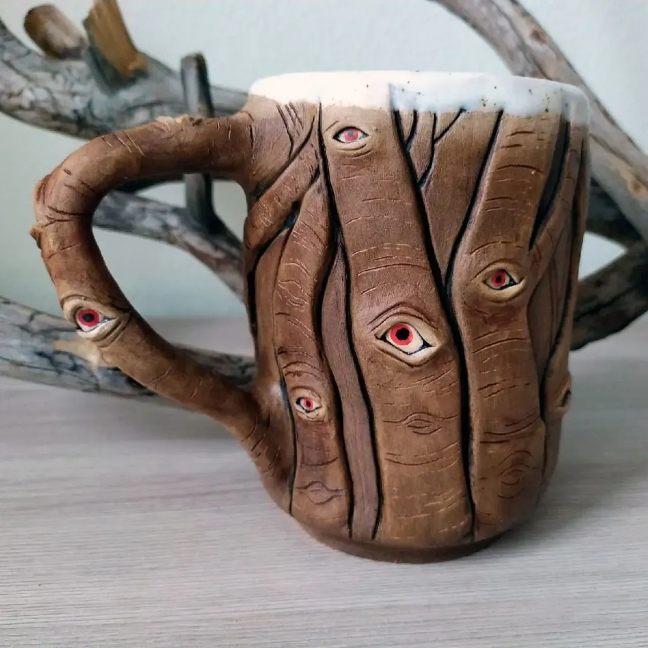 Просто заказ-бомба! 🔥

Восторженно пищала на всех этапах работы😁 Когда принимала его, когда лепила, жгла, глазуровала, опять жгла и молочила. Всё с огромным удовольствием. Потому что огненная задумка и любимая стилистика =)

Как же круто быть на одной волне с заказчиком )))

#ceramic #ceramics #ceramica #ceramiclove #handmade #pottery #ceramicart #potterylove #clayworks #handmadeceramic #instapottery #handcrafted #handcraft #керамика #лепкаизглины #красиваяпосуда #посудадлядома #керамикадлядома #молочение #молочнаяпосуда #осины #лес