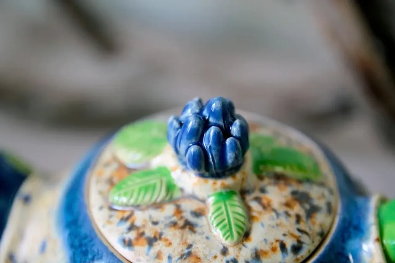 Детали *___*
#ceramic #ceramics #ceramica #ceramiclove #handmade #pottery #ceramicart #potterylove #clayworks #handmadeceramic #instapottery #handcrafted #handcraft #керамика #лепкаизглины #красиваяпосуда #посудадлядома #керамикадлядома #чайник #керамическийчайник #чайникизглины #глиняныйчайник #чай #чайнаяцеремония #чаепитие
