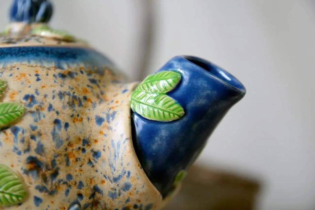 Детали *___*
#ceramic #ceramics #ceramica #ceramiclove #handmade #pottery #ceramicart #potterylove #clayworks #handmadeceramic #instapottery #handcrafted #handcraft #керамика #лепкаизглины #красиваяпосуда #посудадлядома #керамикадлядома #чайник #керамическийчайник #чайникизглины #глиняныйчайник #чай #чайнаяцеремония #чаепитие
