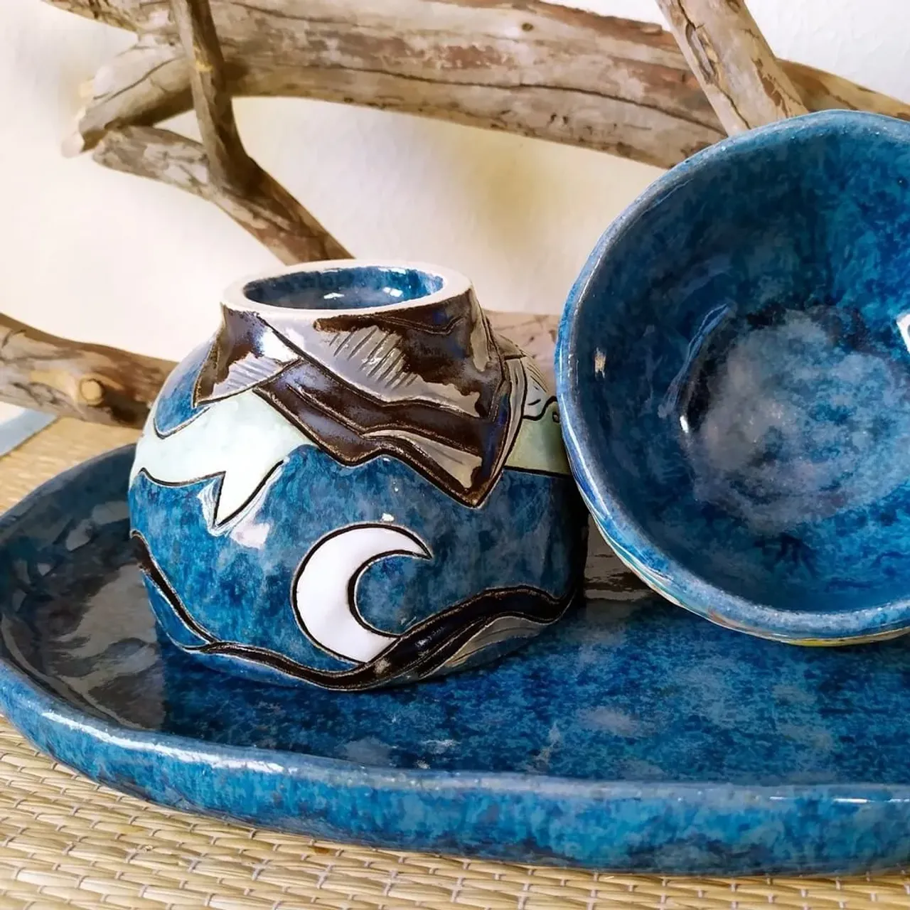 #чай #чайнаяцеремония #чаепитие #пиала #чайнаяпиала #посудадлячая #красиваяпосуда #керамика #авторскаякерамика #ceramic #ceramics #море #синий #волна #кит #pottery #potteryforall #ceramicart #handmadeceramics