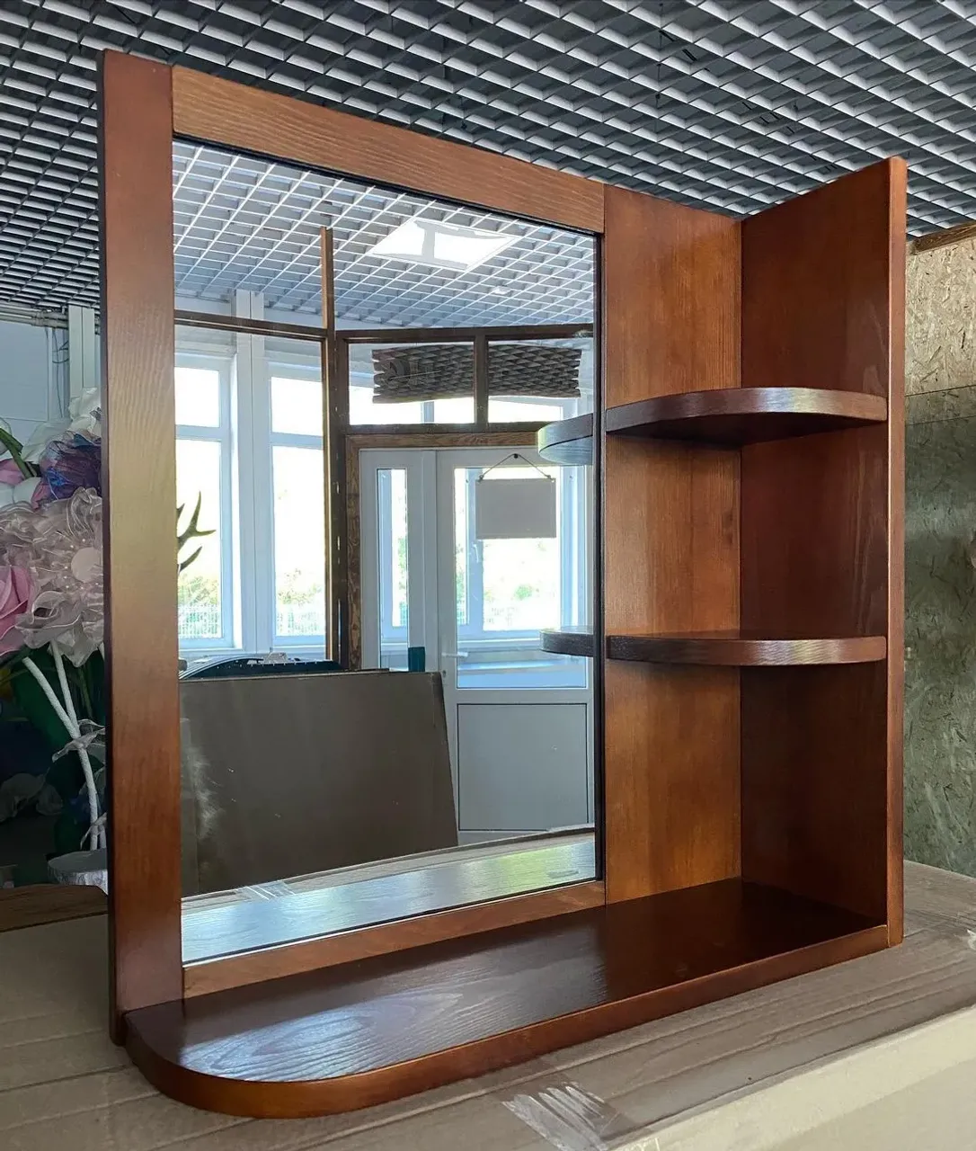 Небольшое зеркало в ванную комнату из массива сосны. ХрущевкаStyle)))👍
#всеиздерева #мебельназаказ #зеркаловванную #деревянннаямебель #мебельиздерева #мебельиздереваназаказ #мебельназаказкиров