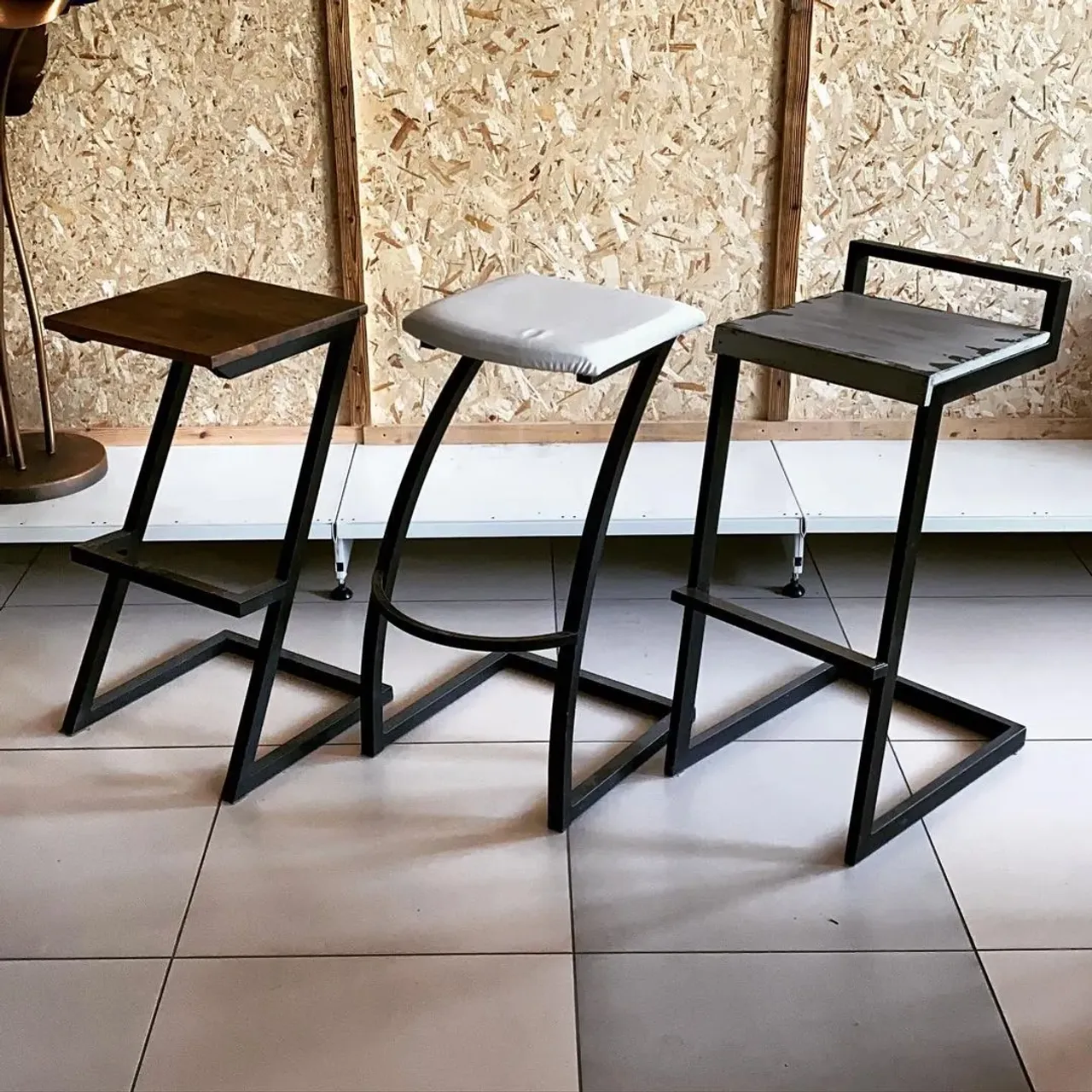 Барные стулья на металлокаркасе!
💥На заказ!
💥Гарантия качества!
💥Можем изменить конструкцию под Вас!!!
💥Отправим в любую точку!
📞8-912-826-18-75
#барныестулья #стульявбар #стулья #стульялофт #лофтдизайн #лофт #интерьер #интерьерлофт #металлическиестулья #бар #лофтбар #своямастерская #делаемвсесами #массив43