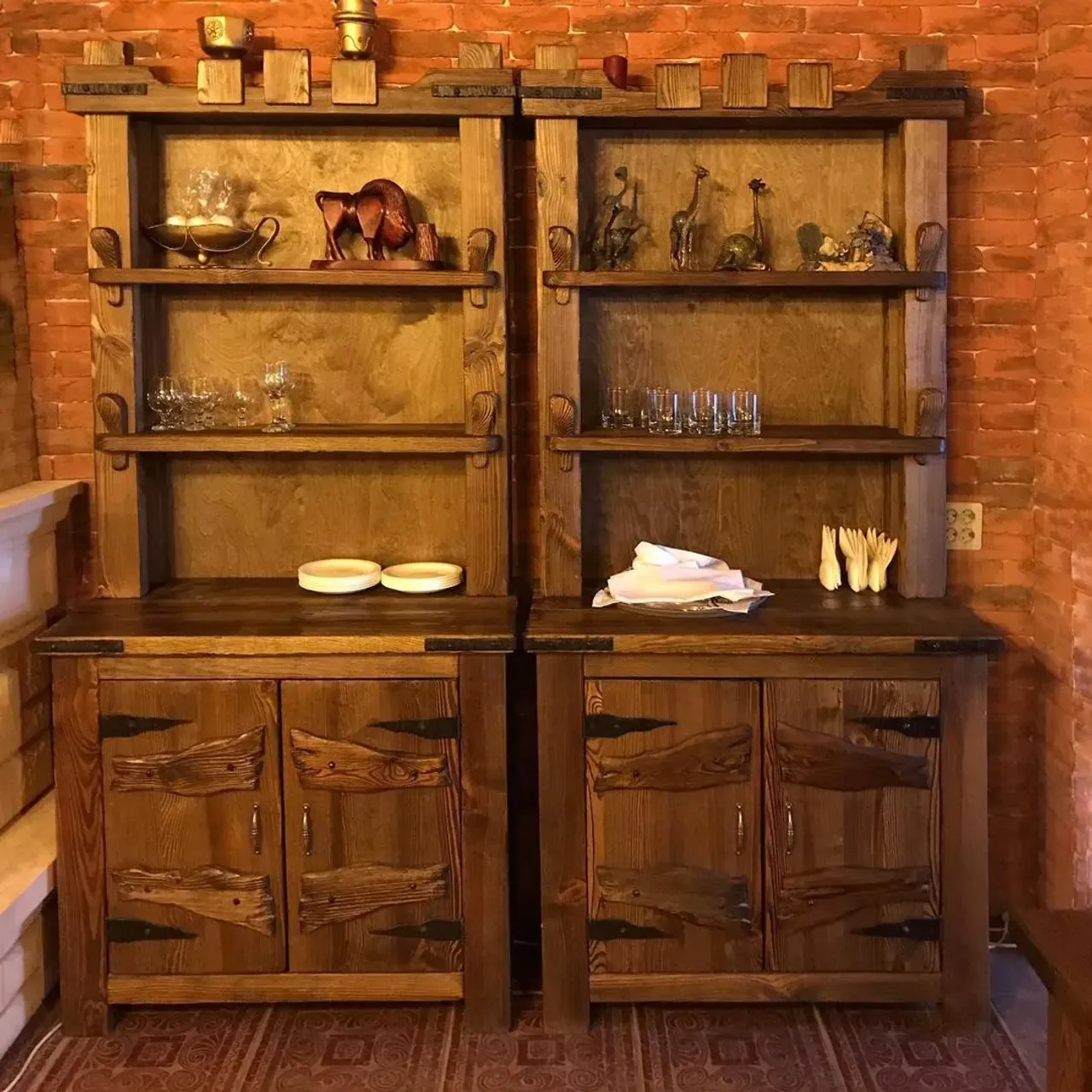 Как чертовски приятно, когда больше 10 лет нашей мебели, в ресторане, а она как новая!!! И ещё больше приятно, то что заказчики возвращаются за новым заказом!👍
👏👏👏👏👏👏👏👏👏
📲+79128261875
Отправим в любую точку планеты!☝️
#деревянныеизделия #деревообработка #состареннаямебель #мебельподстаринуназаказ #мебельдляресторанов #мебельдлябаровиресторанов #мебельвбар #шкафбар #шкафподстарину #design #woodworking #wood #woodwork #oldwood #massiv43 #шкаф #бар #берлога #массив43