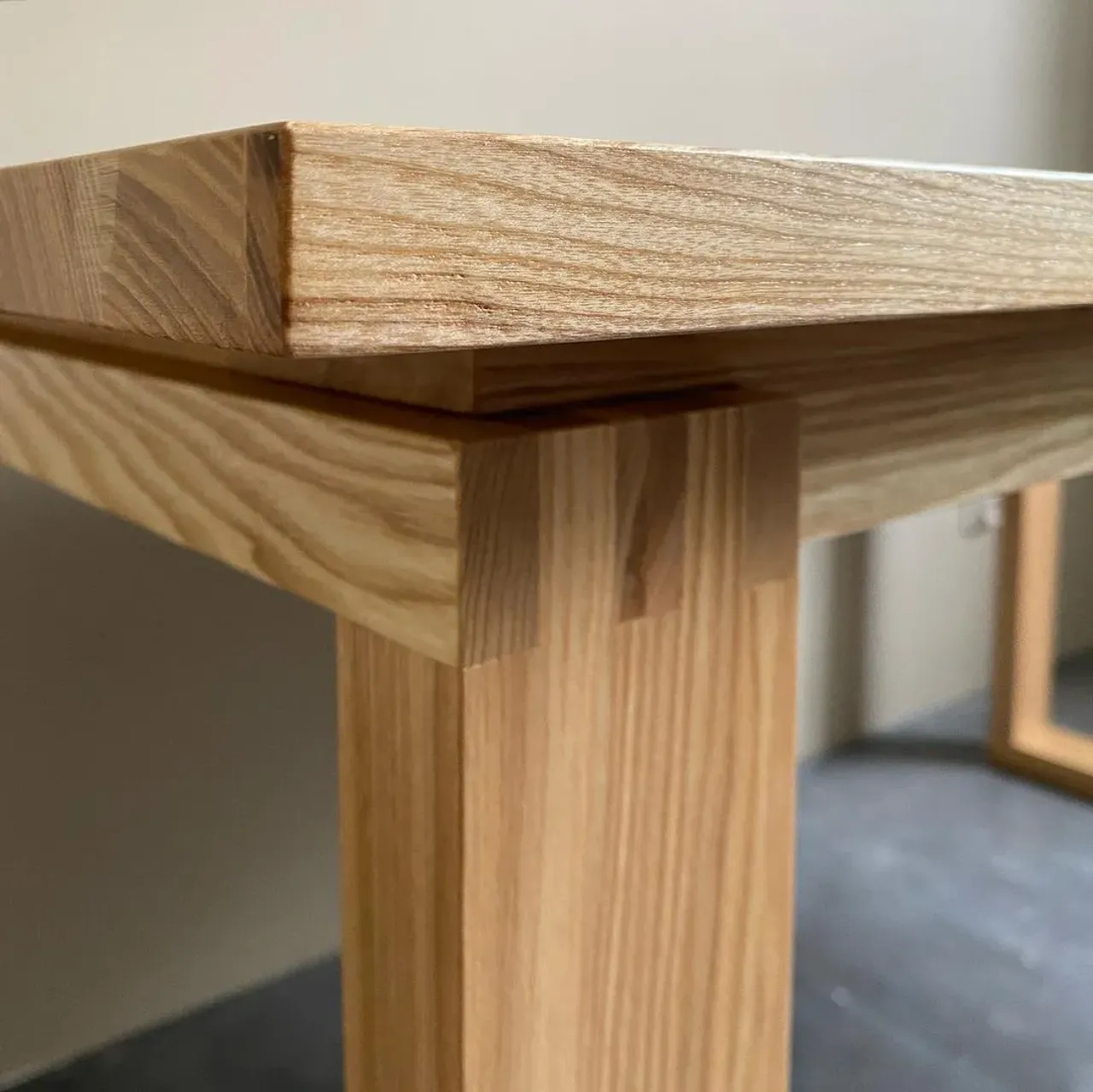 Мебель изготовленная из массива ясеня, благородно и изысканно смотрится в любом интерьере!!!👍
💥Изготовим на заказ любую мебель из дерева!
💥Отправим в любую точку!
💥Гарантия качества!
💥📞8-912-826-18-75
#мебельиздереваназаказ #деревяннаямебель #мебельизясеняназаказ #мебельиздубаназаказ #мебельизсосныназаказ #индивидуальныйподход #стильнаямебель #работасдизайнерами #своямастерская #столярныйцех #ясеньвинтерьере #мебельпоэскизам