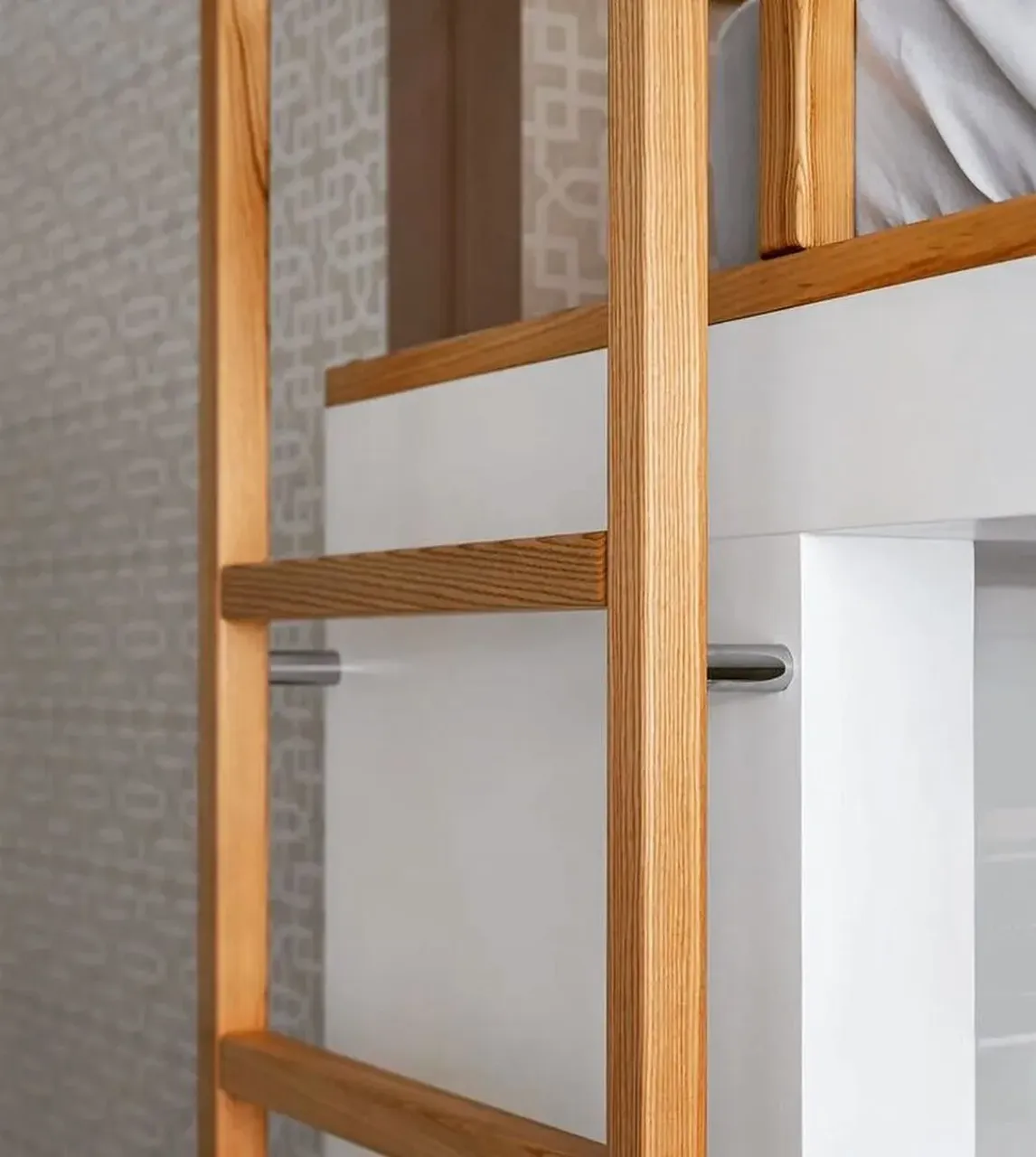 Кровать-чердак нашего производства, изготовлен из дерева и фанеры, лестница и ограждение из массива ясеня!!! Воплощён в жизнь проект design&stule от @design_a_studia ✅. Изготовим любую мебель из дерева!!!!!👍 📞8-912-826-18-75
💥💥💥💥💥💥💥💥💥
#детскиекровати #детскиекроватиназаказ #деревянныеизделия #кроватиизмассива #кроватиназаказ #мебельвдетскую #мебельвдетскуюкомнату #мебельвдетскуюназаказ #кроватьчердак #кроватьчердакназаказ #кроватикиров #массив43 #design #designinterior —————————————————————-
PS: Шикарные фото от @ivanblagushin !👍