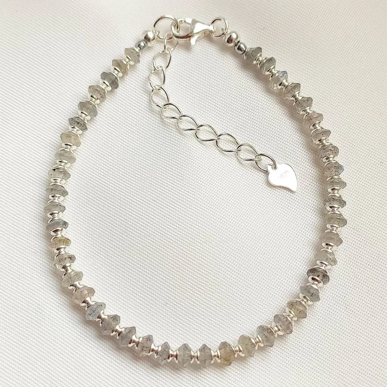 🤗Рада представить новое творение от #oxy_jewellery
Браслет из
💎Лабрадорита
В окружении серебряной фурнитуры
❇️Модель, так полюбившаяся моим поклонницам
❇️Уникальность этого браслета в редкой огранке самоцвета
☝️Браслет будет представлен на ежемесячной ярмарке @delhibazar
19-21/03 с 13.00 до 20.00
Арбат, 24, 2й этаж
Вход свободный
✍️Для заказа пишите в директ
🚀Отправка в любую точку мира
#браслетымосква #браслетыизнатуральныхкамней #браслетручнойработы #лабрадорит #украшенияизнатуральныхкамней #украшениядевушкам #подарокдевушке #модныеаксессуары #модныеукрашения2021 #аксессуары