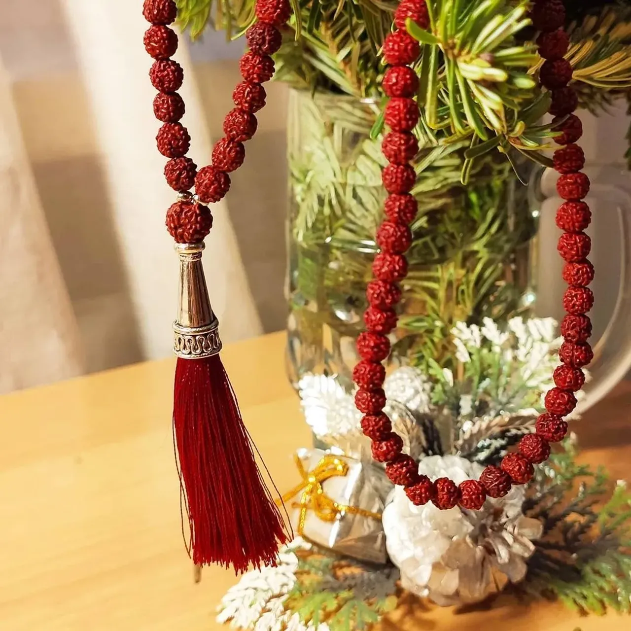 🎄С Новым годом🎄
📿Мала из красной рудракши 108+1, размер бусинки 0,5 см. Длинна 38 см с кистью.
Свободная продажа
✍️Обращайтесь в директ
#рудракша #четки #мала #мантра #четкиручнойработы #шива #шиваизм #ом #oxy_jewellery #rudraksha #om