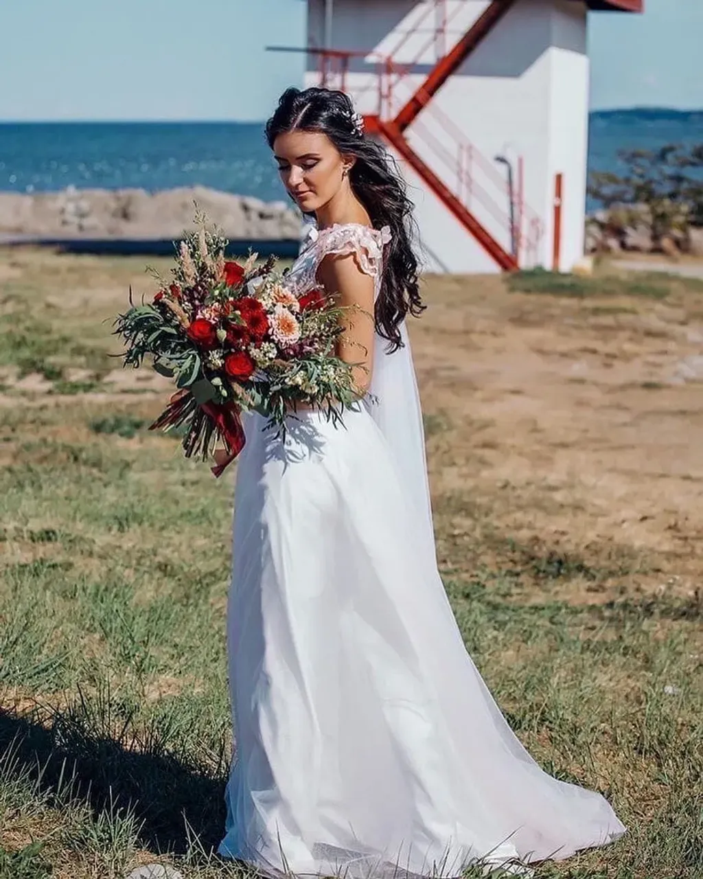 Невестой быть не просто- ведь эта самая важная должность ♥️
Платье сшито на заказ ♥️
Возможен повтор ♥️