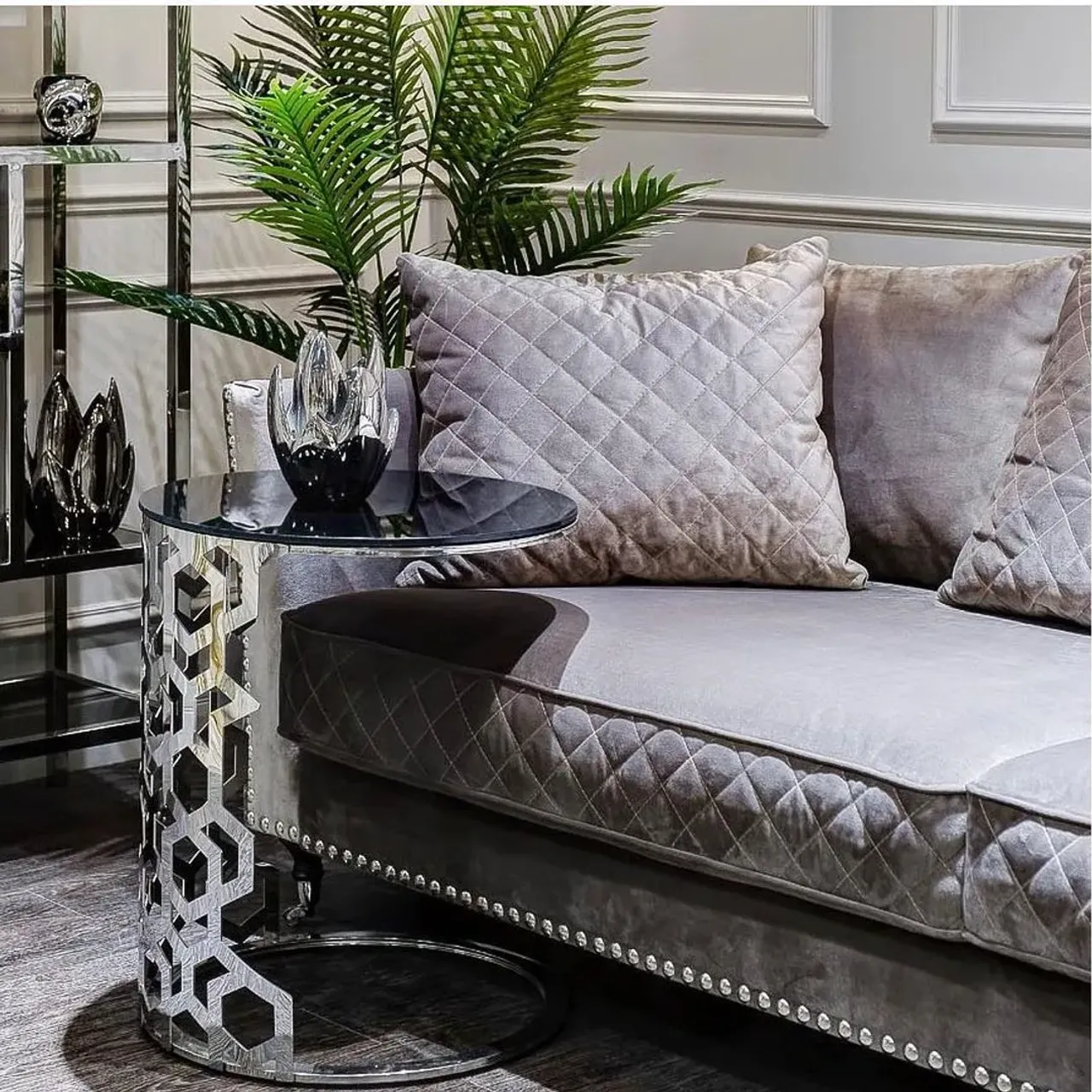 ▫️One of our favorites: SORRENTO sofa and noir table in silver. In our salon collection #interiordesign #tallinn ▫️ Meie lemmik: SORRENTO diivan ja noir kohvilaud. Kõik on müügil meie salongis. #interjöör #mööbeltallinn #sisustus #interjööridisain