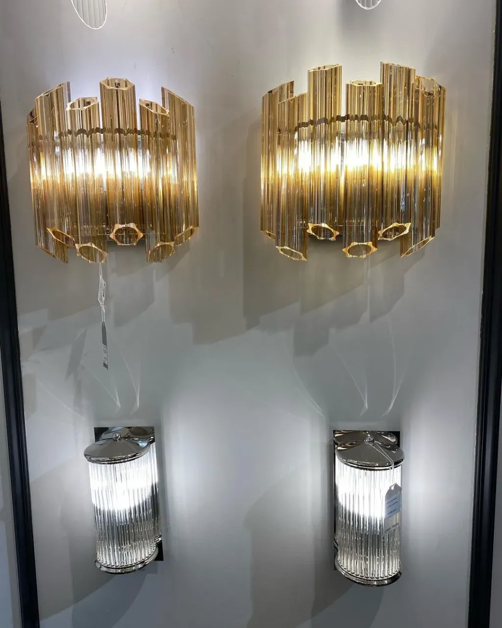 Lühtrid, põrandalambid, laualambid, seinalambid.. suur valik meie salongis @interiohome.ee 

#sisustus #valgustid #valgustidisain #valgustidtallinn #interjöör #mööbel