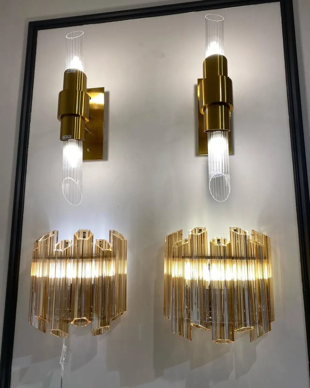Lühtrid, põrandalambid, laualambid, seinalambid.. suur valik meie salongis @interiohome.ee 

#sisustus #valgustid #valgustidisain #valgustidtallinn #interjöör #mööbel