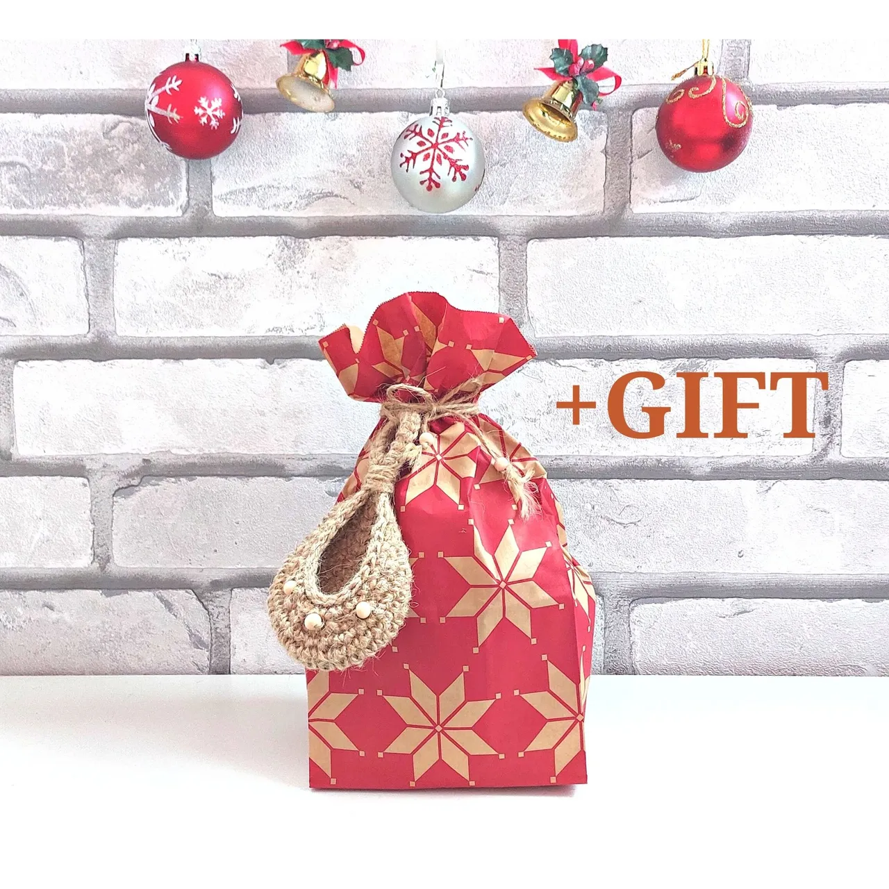 #Christmasgift #Christmasdecor #hangingstorage #hangingbaskets #wallhanging #jutebaskets #kitchenstorage