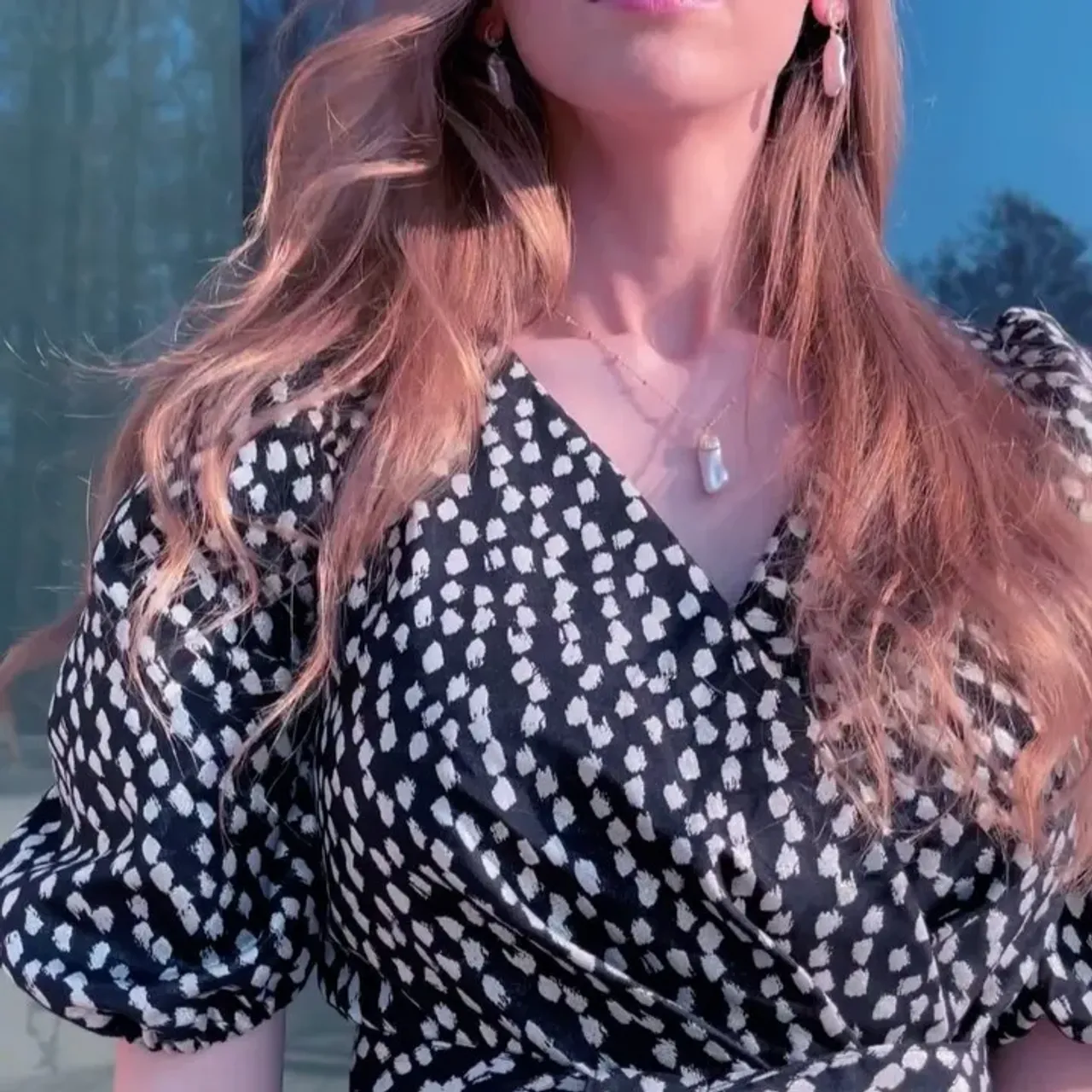 Собрать образ за минуту! 👌✔️

Платье с запахом в единственном экземпляре из жаккарда.

Карманы | пояс

Размер S

Параметры модели | рост 175

89-65-92

◽️159€

Ваш  M Å N E🌙

#kleit #tallinnshop