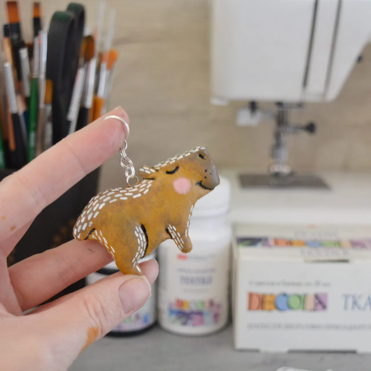 Textile keychain "Capybara"
Make with your own hands with the help of my guide to manufacturing and painting.
Detailed instructions in pdf format.
#keychain #souvenir #keychainhandwork #keychainonthebag #keychainforkeys #textilekeychain #diy