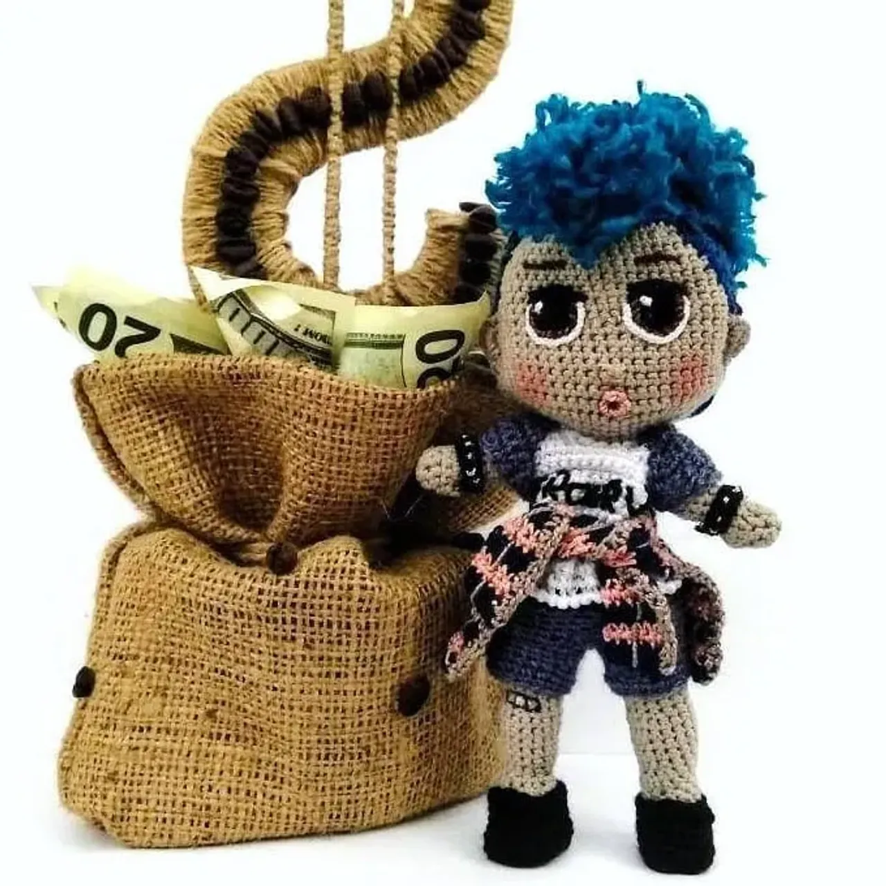 Lol Punk Boy 
Рост куколки 18 см. Одежда: накидка, футболка, шорты, ботинки, все съемное. Стоит самостоятельно. 
#кукла #кукларучнойработы #куклы #вязанаякукла #куклаlol #lol #куклалол #мальчиклол #вяжуназаказ #вяжукрючком #амигуруми #амигурумисвоимируками #амигурумикукла #амигурумикрючком #amigurumi #handmade #вязаниеназаказукраина #zolotie_ruchki_r