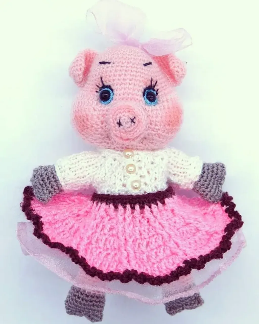 KnittedDollsGalina На столе стоит игрушка, то ли свинка, то ли хрюшка ...