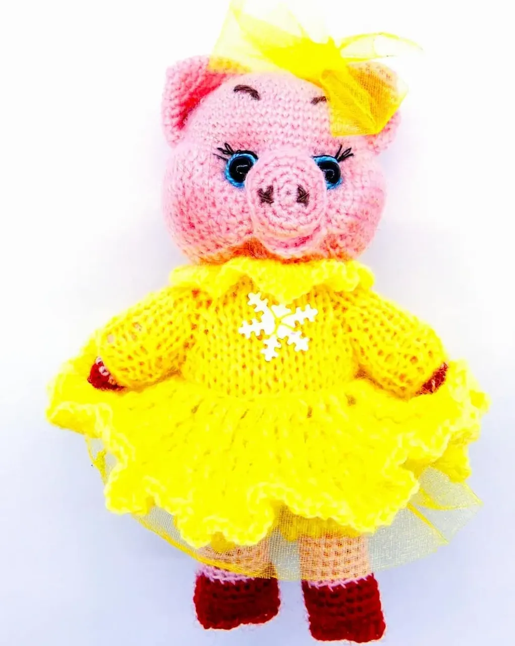 Ещё одна хрюшка. Рост 13 см.
#новыйгод #символгода #свинка #поросенок #хрюша #игрушки #игрушкиручнойработы #игрушкикрючком #вязание #вязаниекрючком #подарки #подаркидетям #ручнаяработа #амигуруми #амигурумисвоимируками #амигурумикрючком #amigurumi #handmade