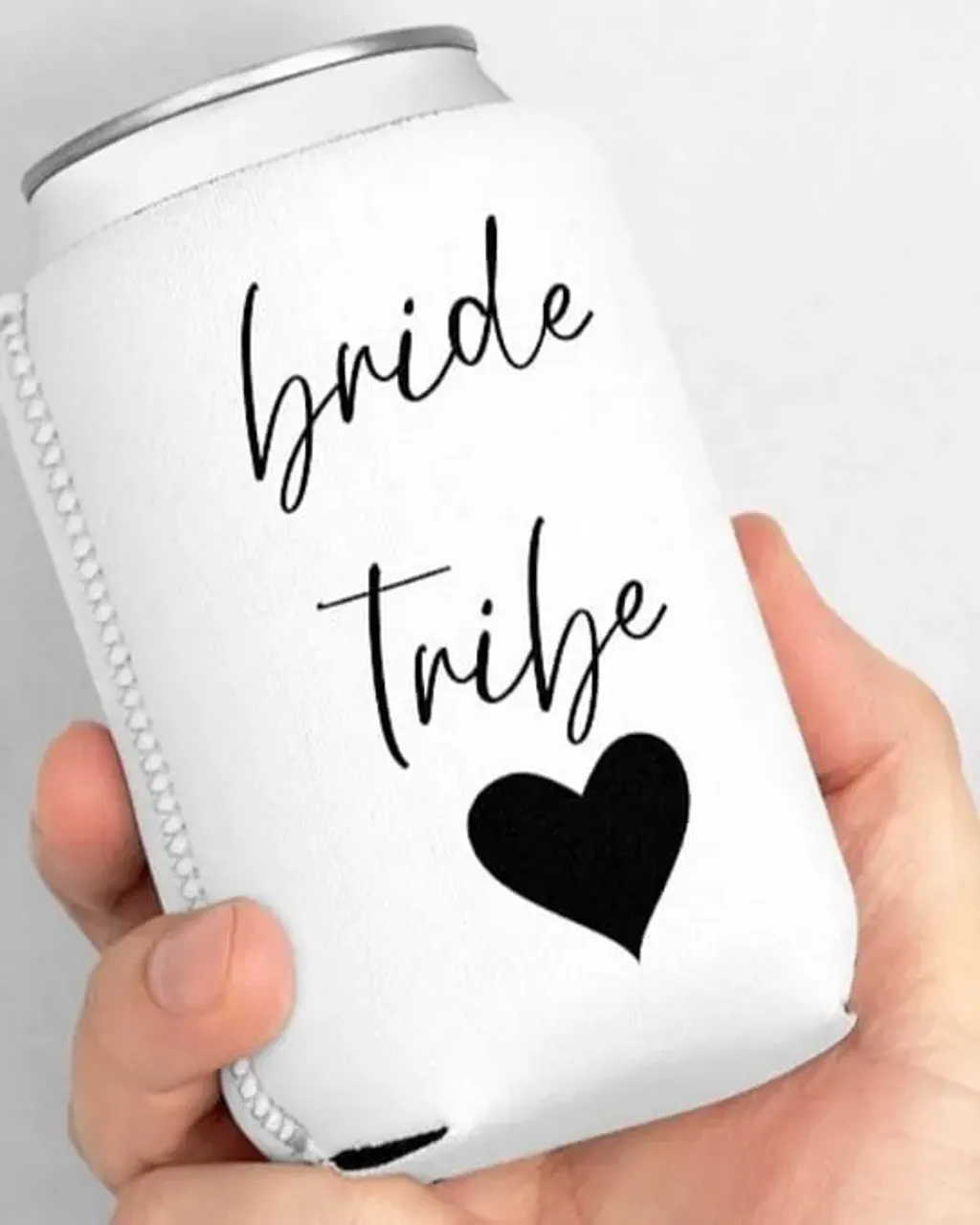 Bride Tribe Can Sleeves - Get yours now
#bridetribe #bridalshower #bridalgifts #bridesmaids #giftsforher #etsystore #drinkware #cansleeve #weddinggifts #wedding #bridetribe💍 #boda #loveisintheair #love #amor #graphics #graphicdesign