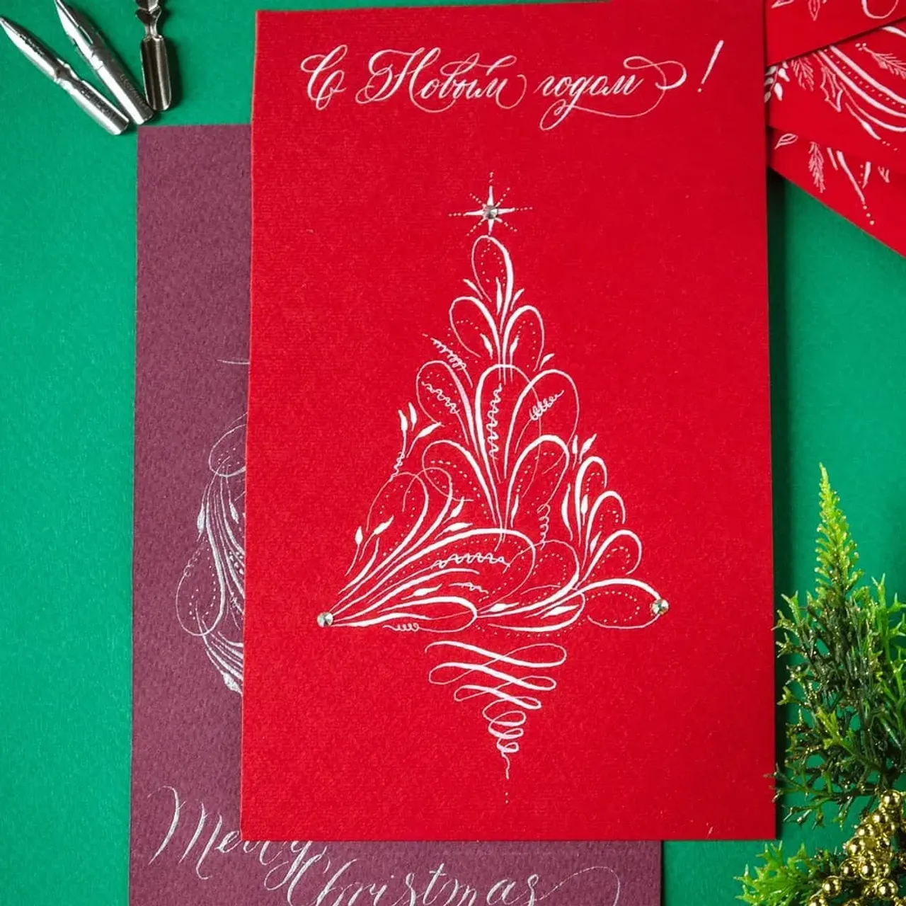 Новый год уже совсем скоро! Лично я его уже очень жду. 

С удовольствием помогу вам в подготовке подарков, создании новогодних открыток, бирок для подарков и поздравительных карточек.

Ну а кто хочет сам попробовать порисовать пером и сделать новогодние открытки, приглашаем на творческую встречу в @marina_vitkovska_school, которая состоится 5 декабря!

Будем рады видеть всех желающих!

#новогодниеоткрытки #открыткасвоимируками #открыткисновымгодом #росчеркитонкимпером #каллиграфияпером #каллиграфическоеписьмо #каллиграфиятонкимпером #поздравлениясновымгодом #подаркинановыйгод #newyeargift #christmasgifts #christmascards #calligraphy_art #calligrapher #calligraphylettering #calligraphy #calygraphyart