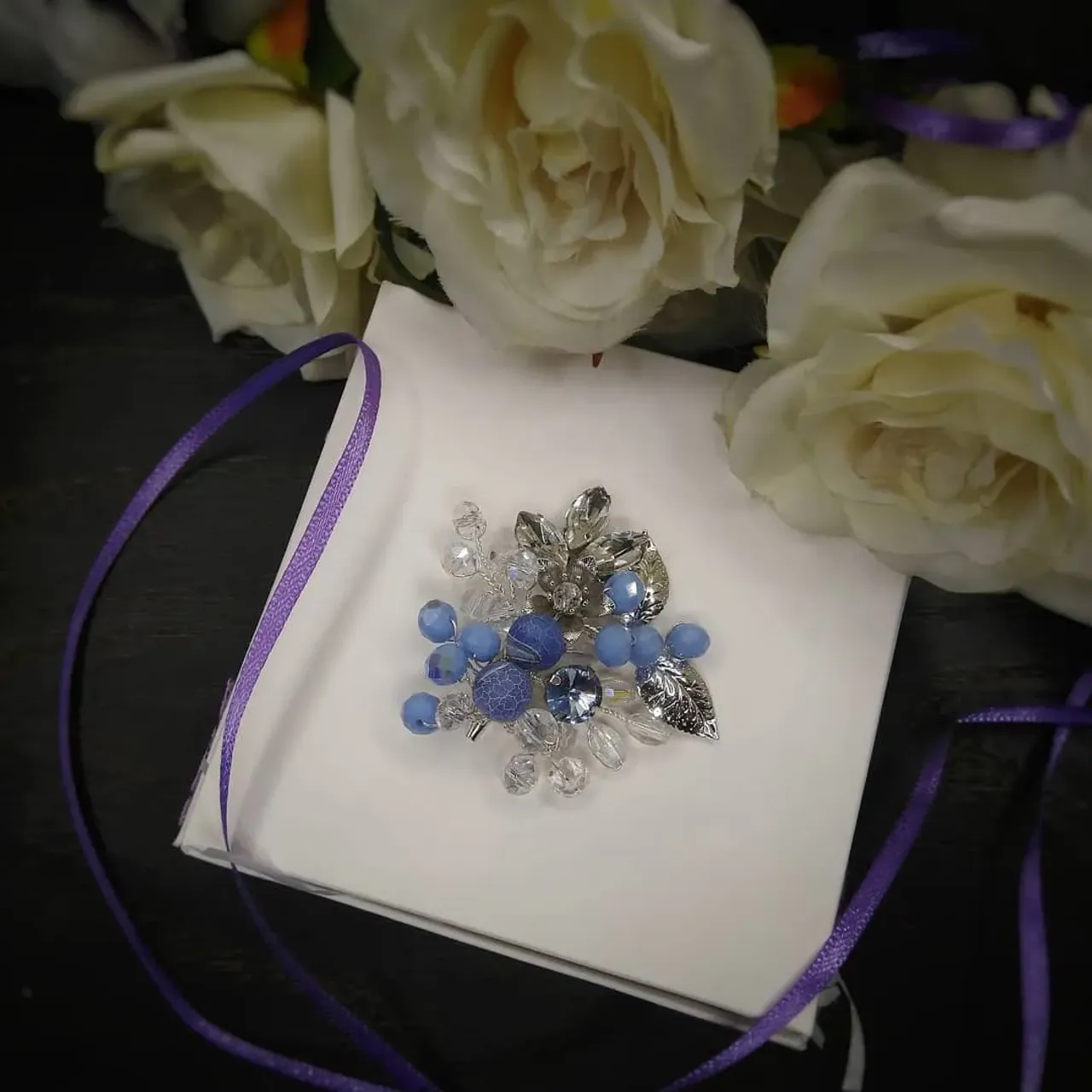 Брошь с голубым агатом
🌹В наличии
🌺Натуральный агат, чешские хрустальные бусины, стразы, металлические цветы и листья
🌷Отправка по миру
🌼0982134393
#брошьназаказ #брошьручнойработы #подарокподруге #подарокмамеукраина #подарокжене #брошьсагатом #украшенияназаказ #украшениянасвадьбу #украшениянавыпускной #украшениядляневесты #украшенияизнатуральныхкамней #handmadebrooch #bridalbrooch #brooch #handmadegifts  #handmadejewelry #handmade #weddigjewelry #wedding #weddingaccesories #bridaljewelry #olgamoshandmade