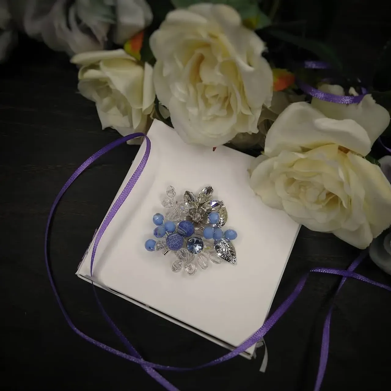 Брошь с голубым агатом
🌹В наличии
🌺Натуральный агат, чешские хрустальные бусины, стразы, металлические цветы и листья
🌷Отправка по миру
🌼0982134393
#брошьназаказ #брошьручнойработы #подарокподруге #подарокмамеукраина #подарокжене #брошьсагатом #украшенияназаказ #украшениянасвадьбу #украшениянавыпускной #украшениядляневесты #украшенияизнатуральныхкамней #handmadebrooch #bridalbrooch #brooch #handmadegifts  #handmadejewelry #handmade #weddigjewelry #wedding #weddingaccesories #bridaljewelry #olgamoshandmade