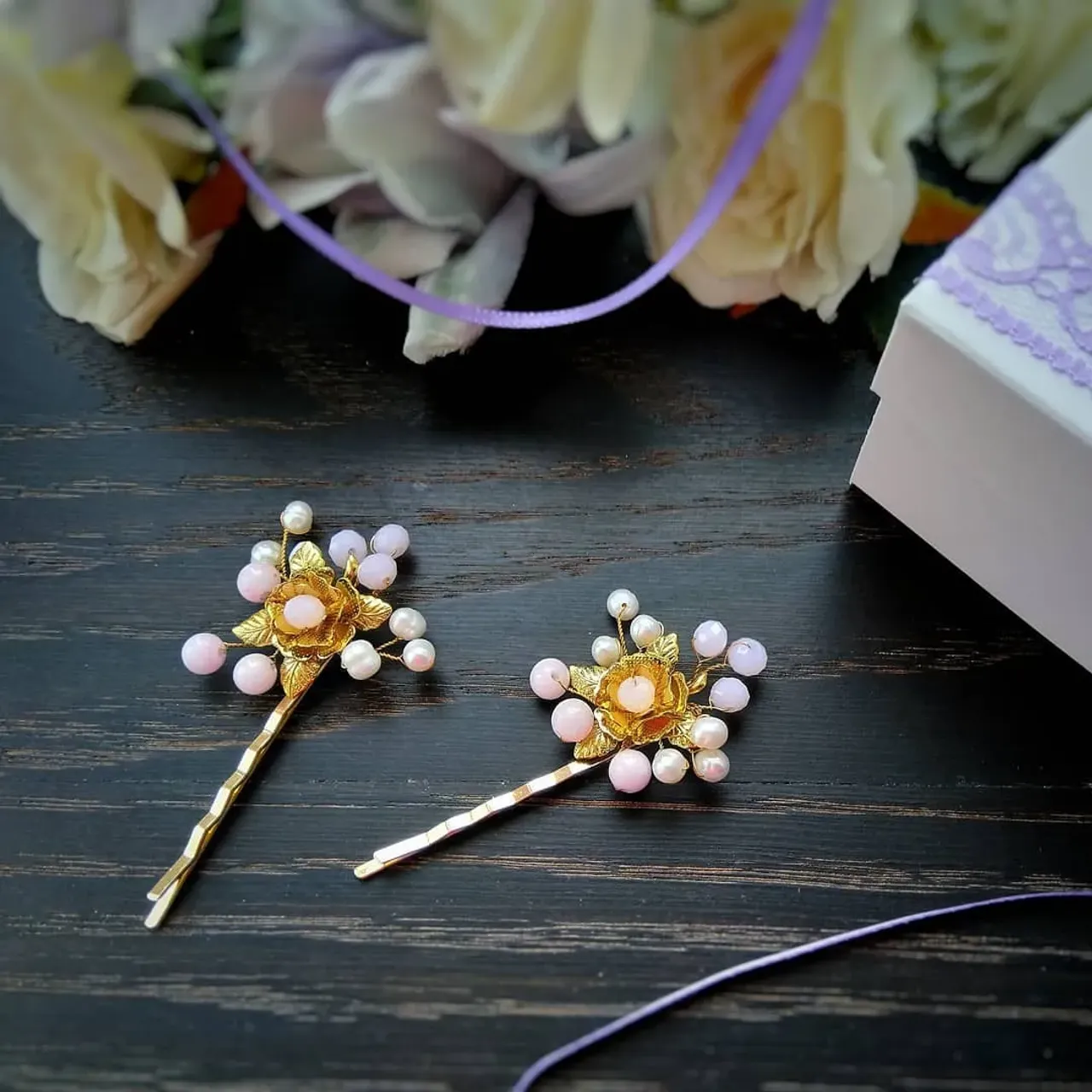 Floral Pearl clips
Чудные заколочки из натурального жемчуга и розового кварца
🌹In stock
🌺 Pearl and rose quartz beads, metal flowers
🌷All over the world delivery 🌼0982134393
#clips #brallette #hairpin #pearlclips #handmadepin #handmadejewelry #hairstyle #handmadeaccessory #waddinghairstyle #украшениявприческуневесты #украшенияназаказ #украшениянасвадьбу #украшенияизжемчуга #заколкисжемчугом #жемчужныезаколки #подарок